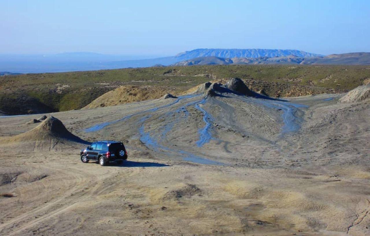 From Baku: Off-Road Gobustan & Mud Volcanoes Tour