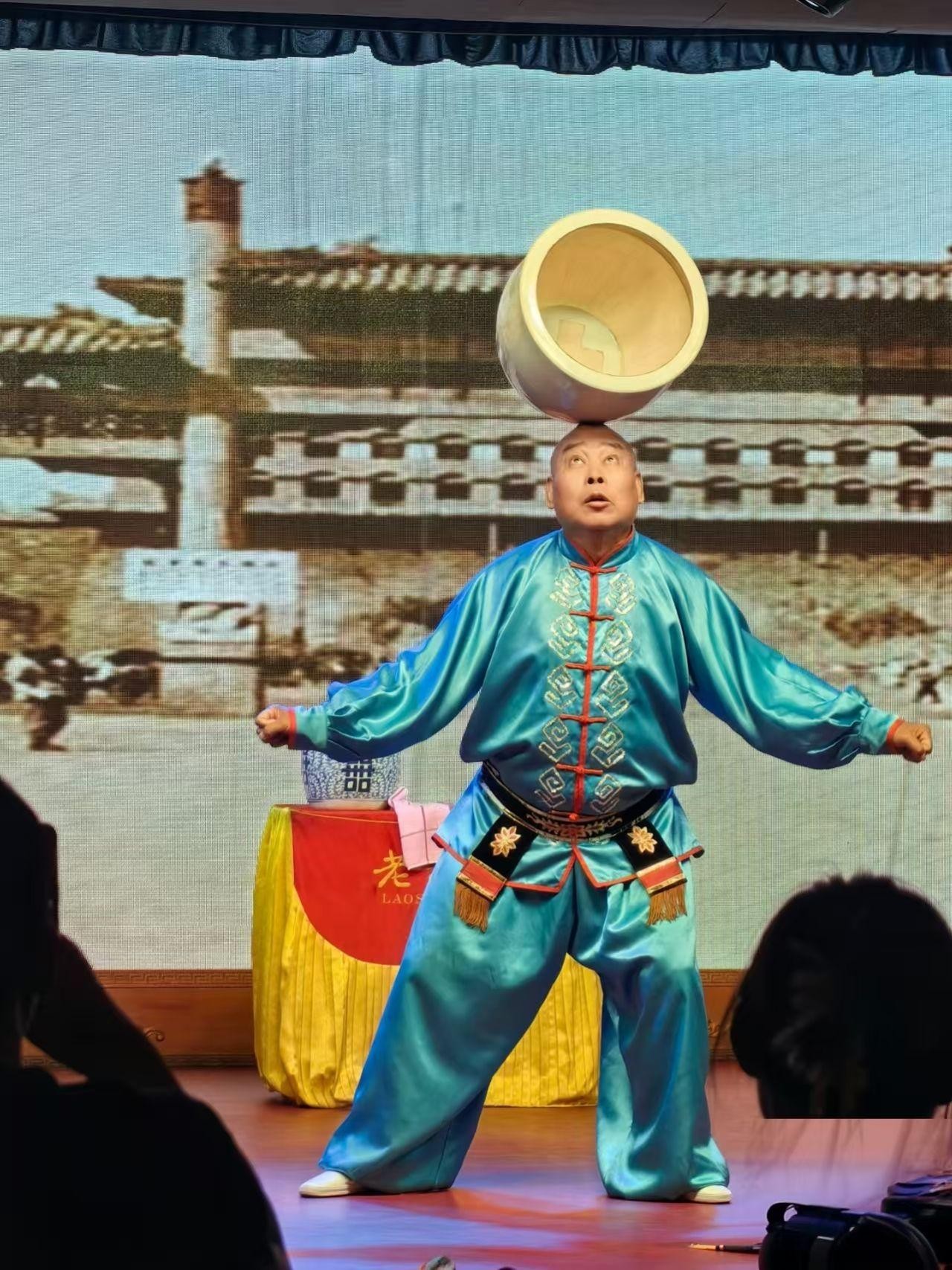 Beijing Teahouse: Live Show with Traditional Arts & Tea 3