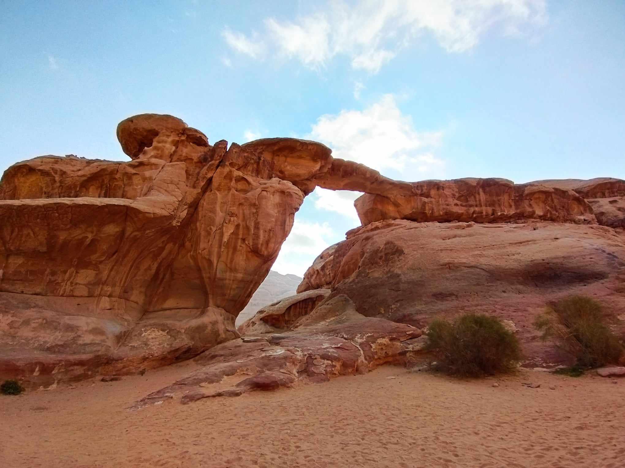 Wadi Rum: 2-Hour Jeep Tour with Bedouin Tea