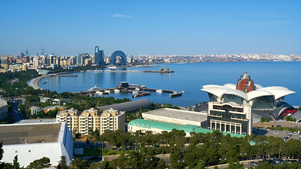 Baku: Modern & Old Guided City Tour 3