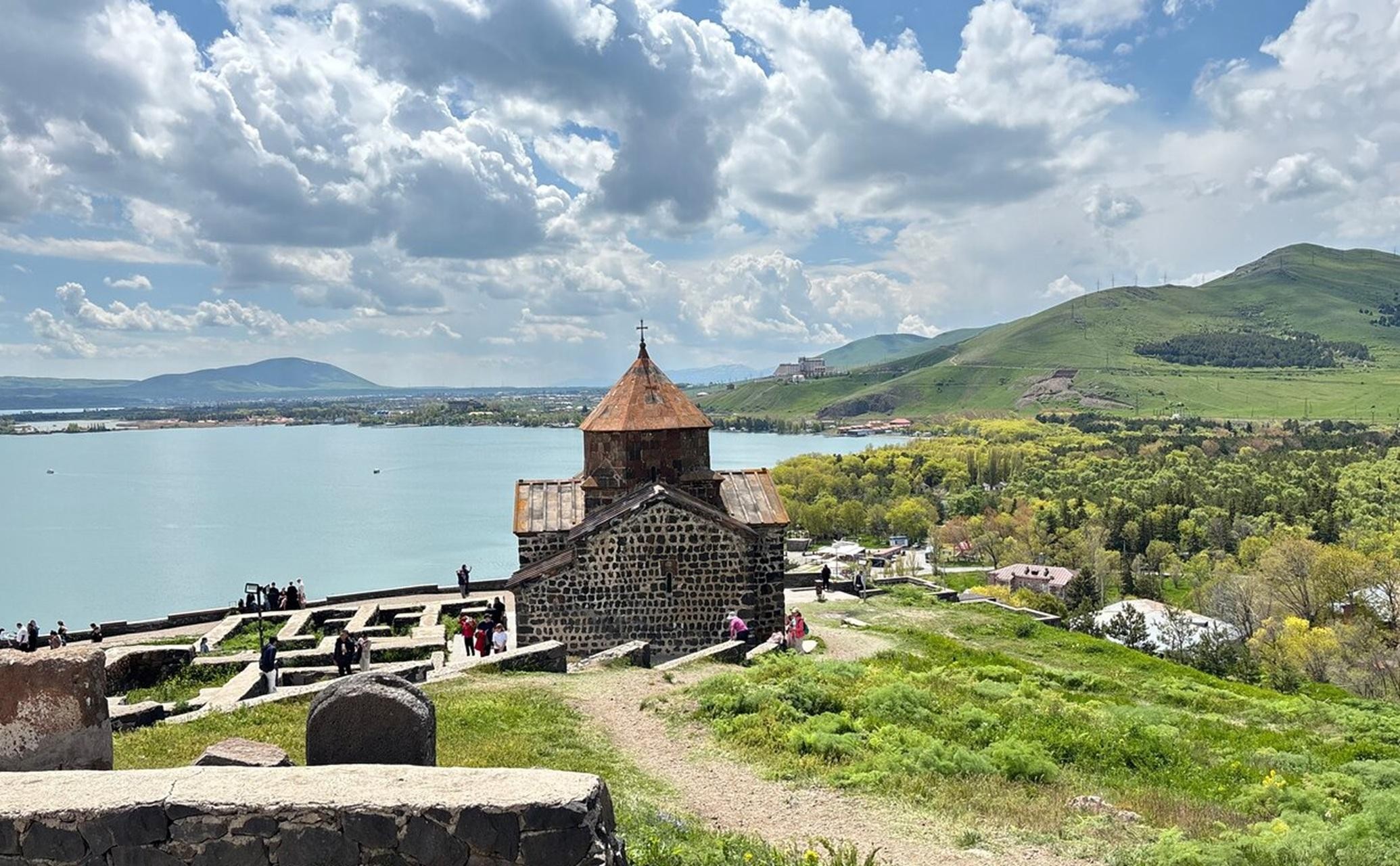 From Tbilisi: Armenia Day Trip with Sevanavank Monastery