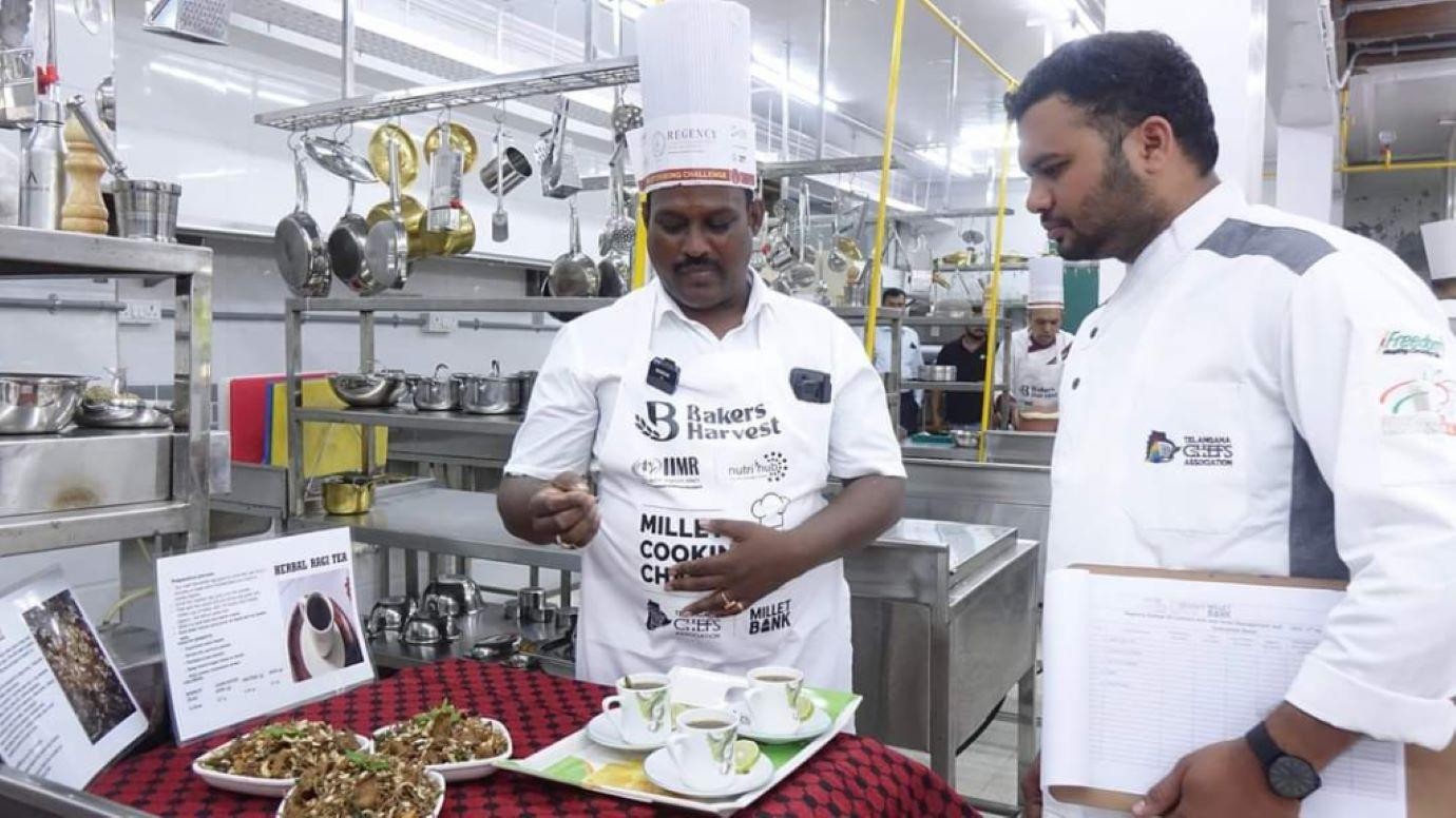 From Agra: Guided Heritage Walk & Local Cooking Class Tour 2