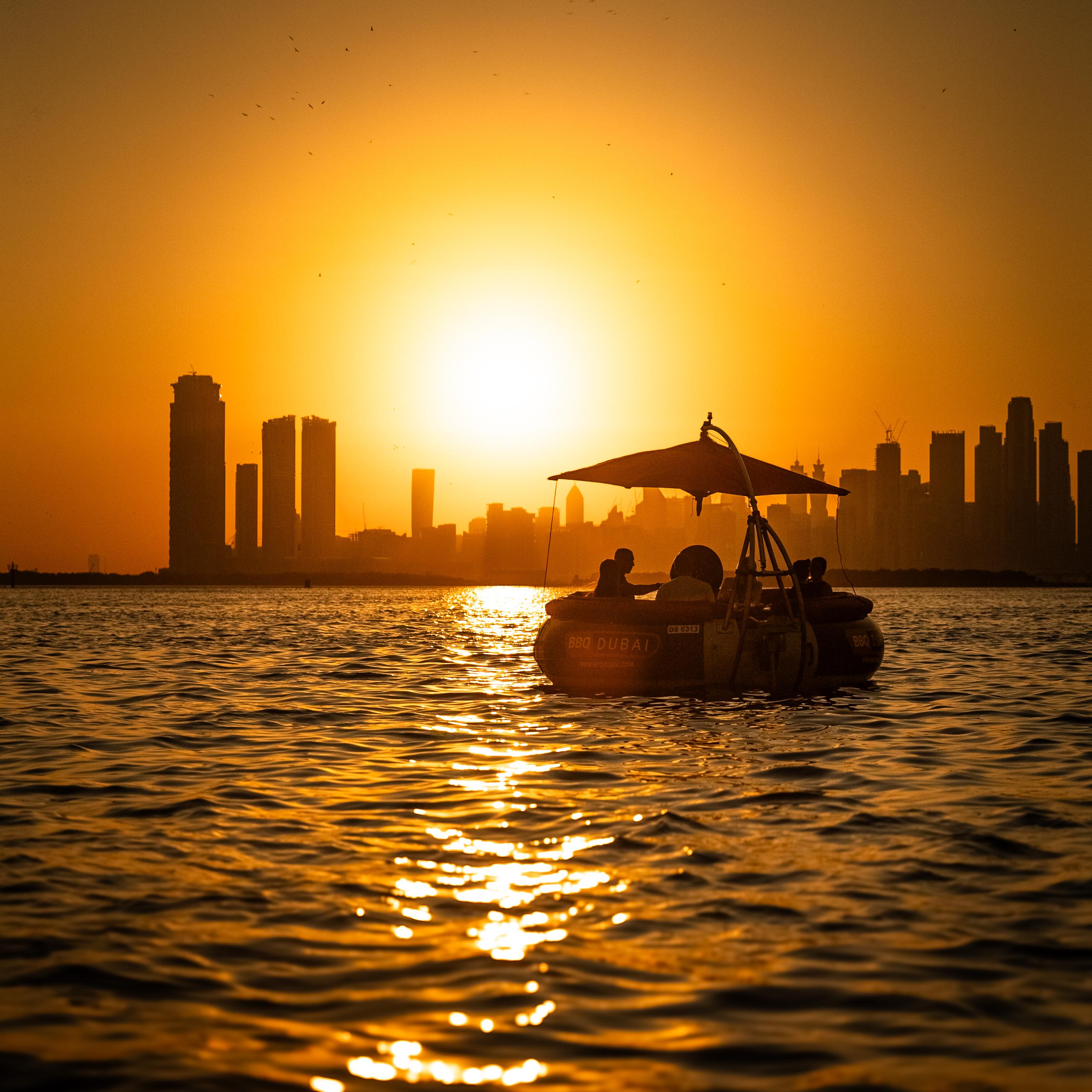 Dubai: Donut Boat Ride with Drinks 3