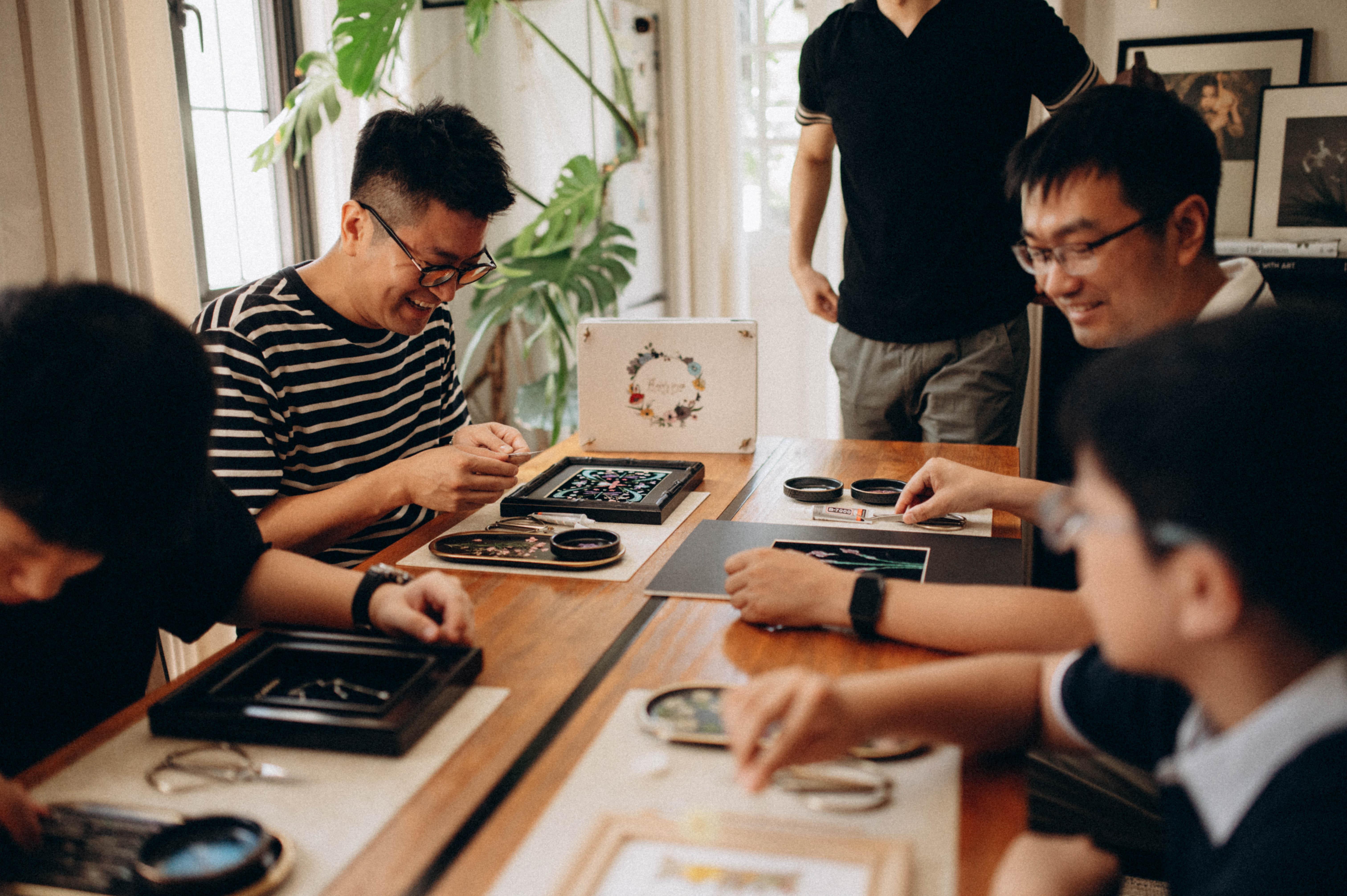 Shanghai: Mother-of-Pearl & Pressed Flower Art Workshop 3