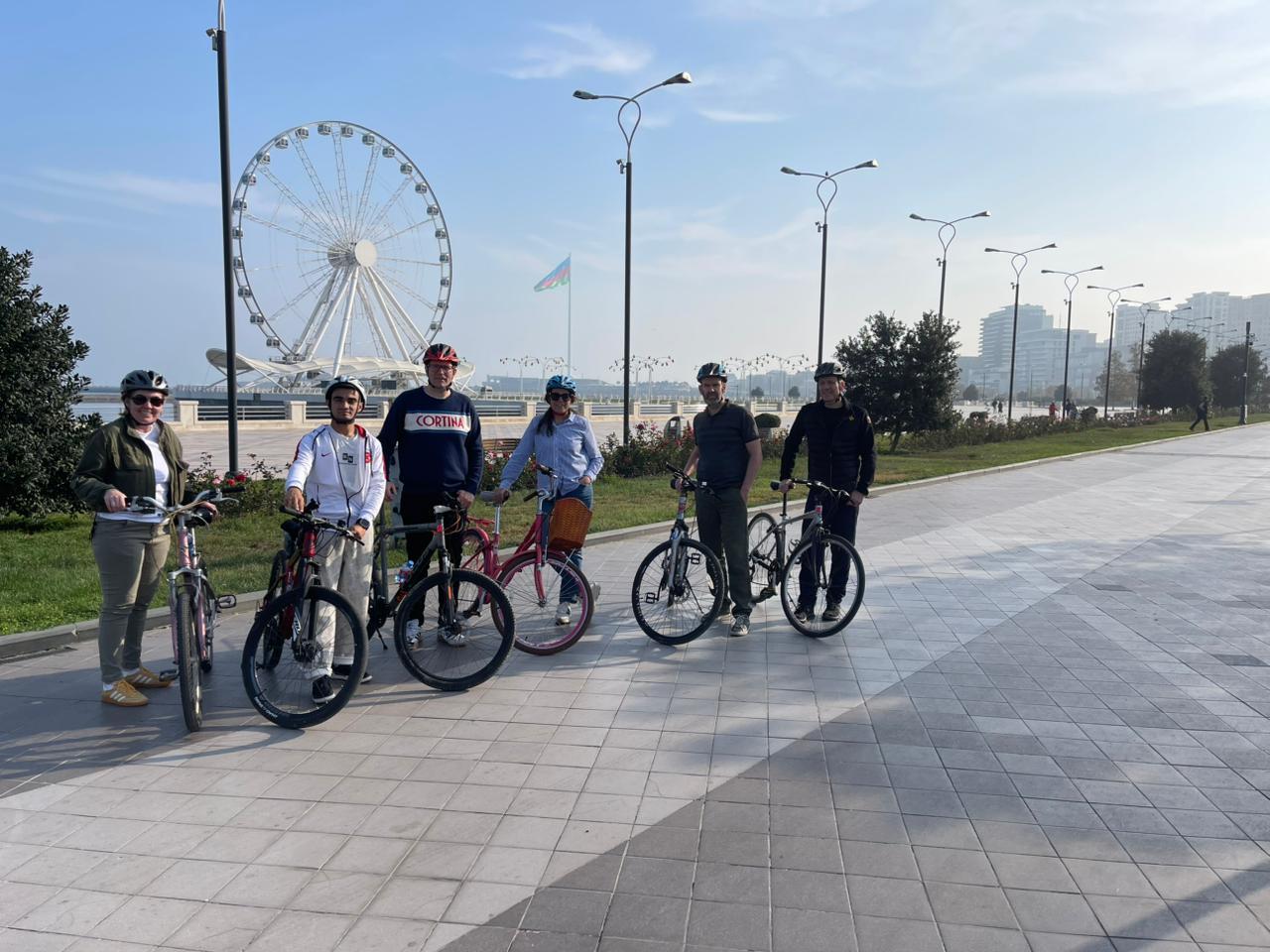 Baku: Guided City Bike Tour 3