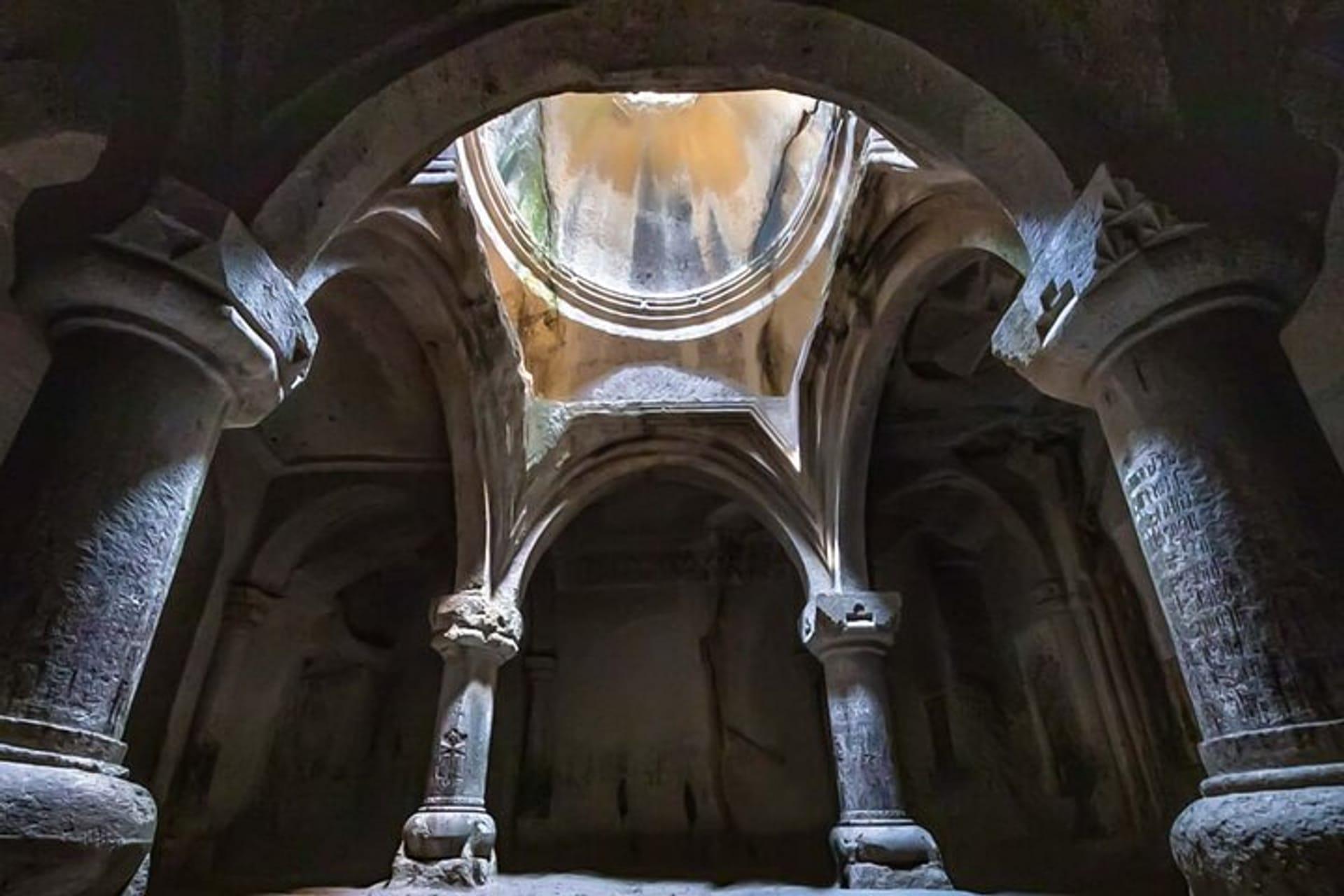 Private Guided Tour to Garni, Geghard & Symphony of Stones