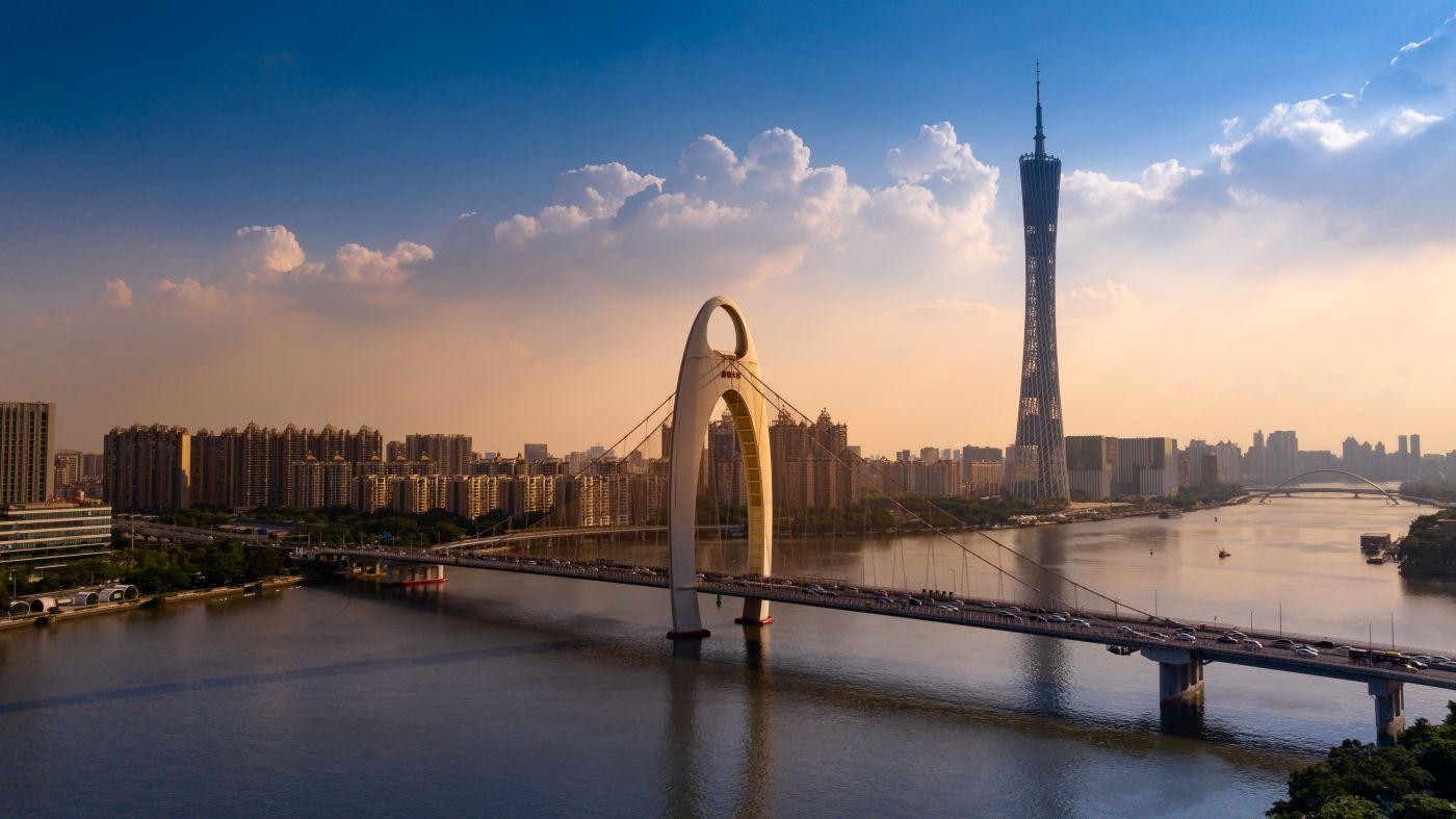 Hong Kong to Guangzhou: Private Full-Day Tour to China 2