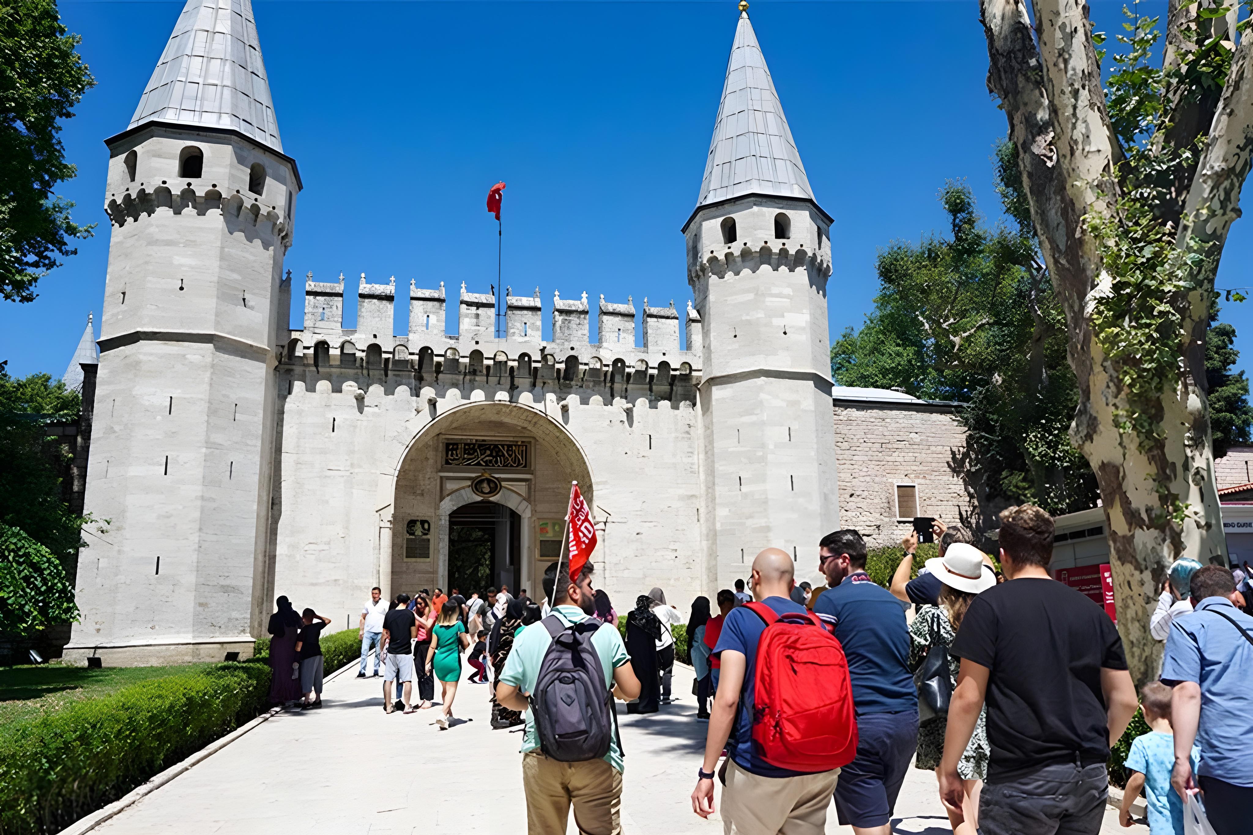 Topkapi Palace Guided Tour with Harem Ticket & Audio Guide