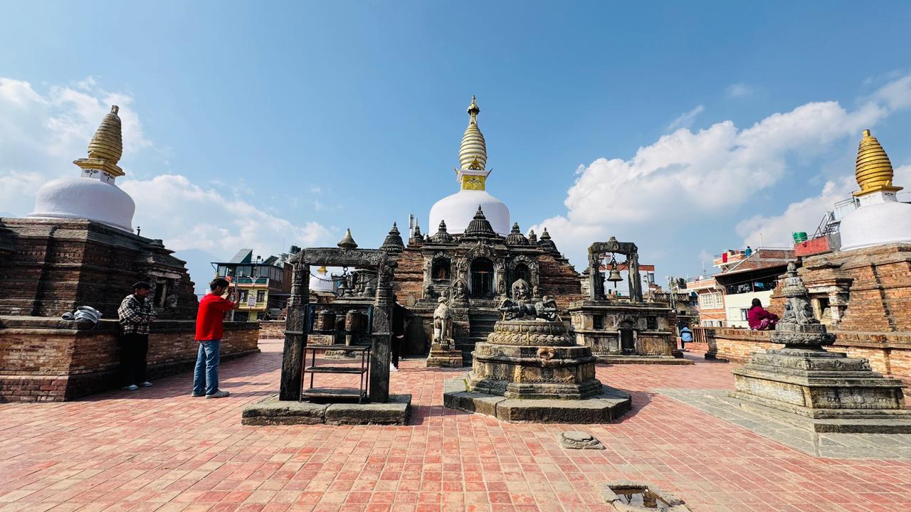 Kathmandu: Durbar Square, Swayambhunath & Kirtipur Tour 3
