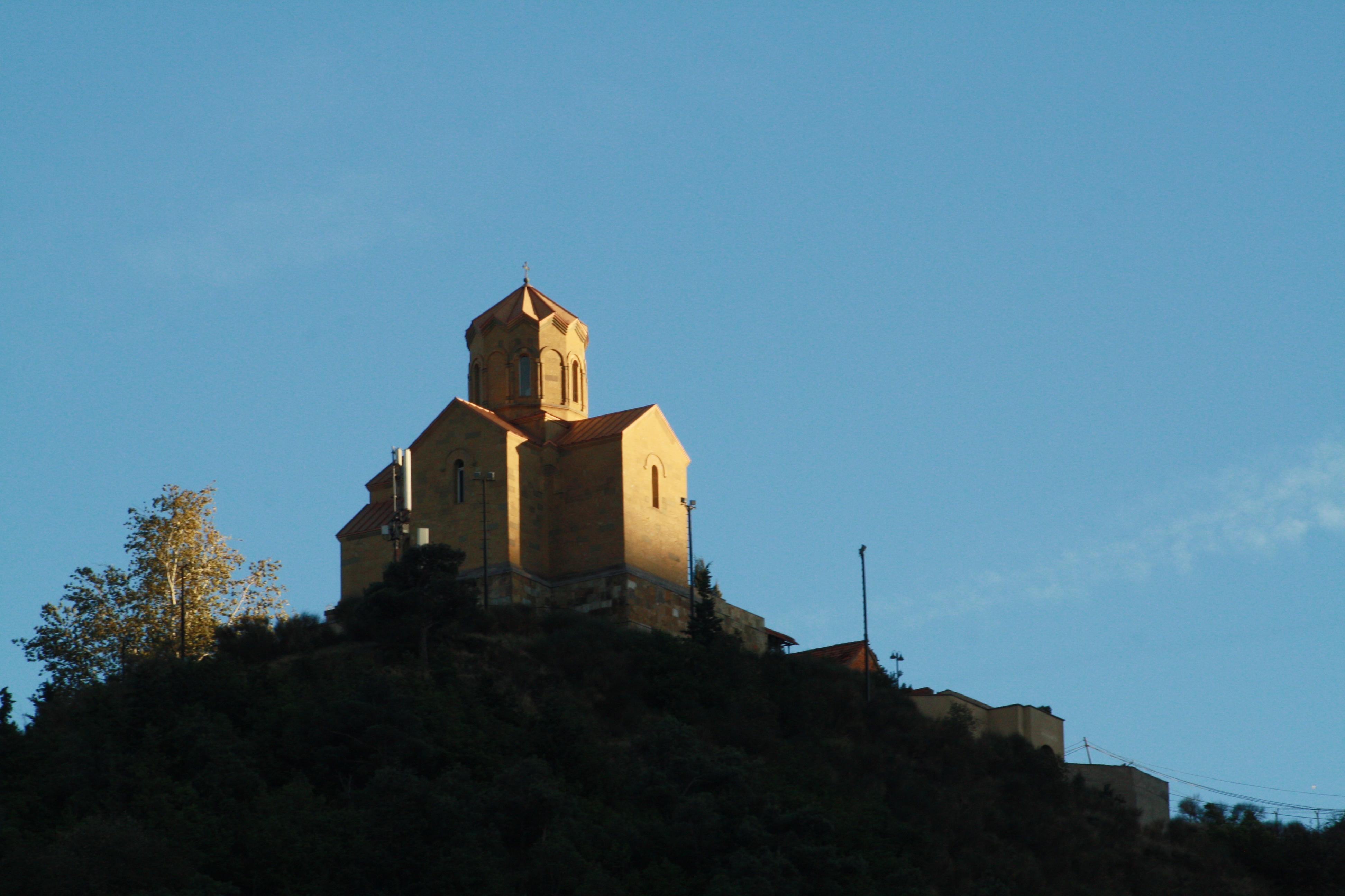 Tbilisi: Oldest Church to Oldest Baths Walking Tour