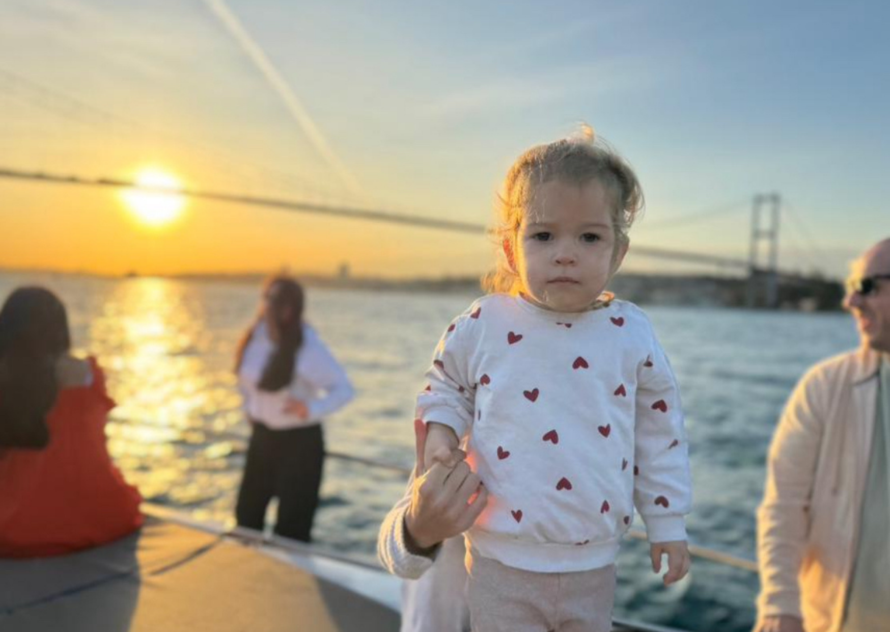 Istanbul:Golden Horn&Bosphorus Sunset Cruise on Luxury Yacht 3