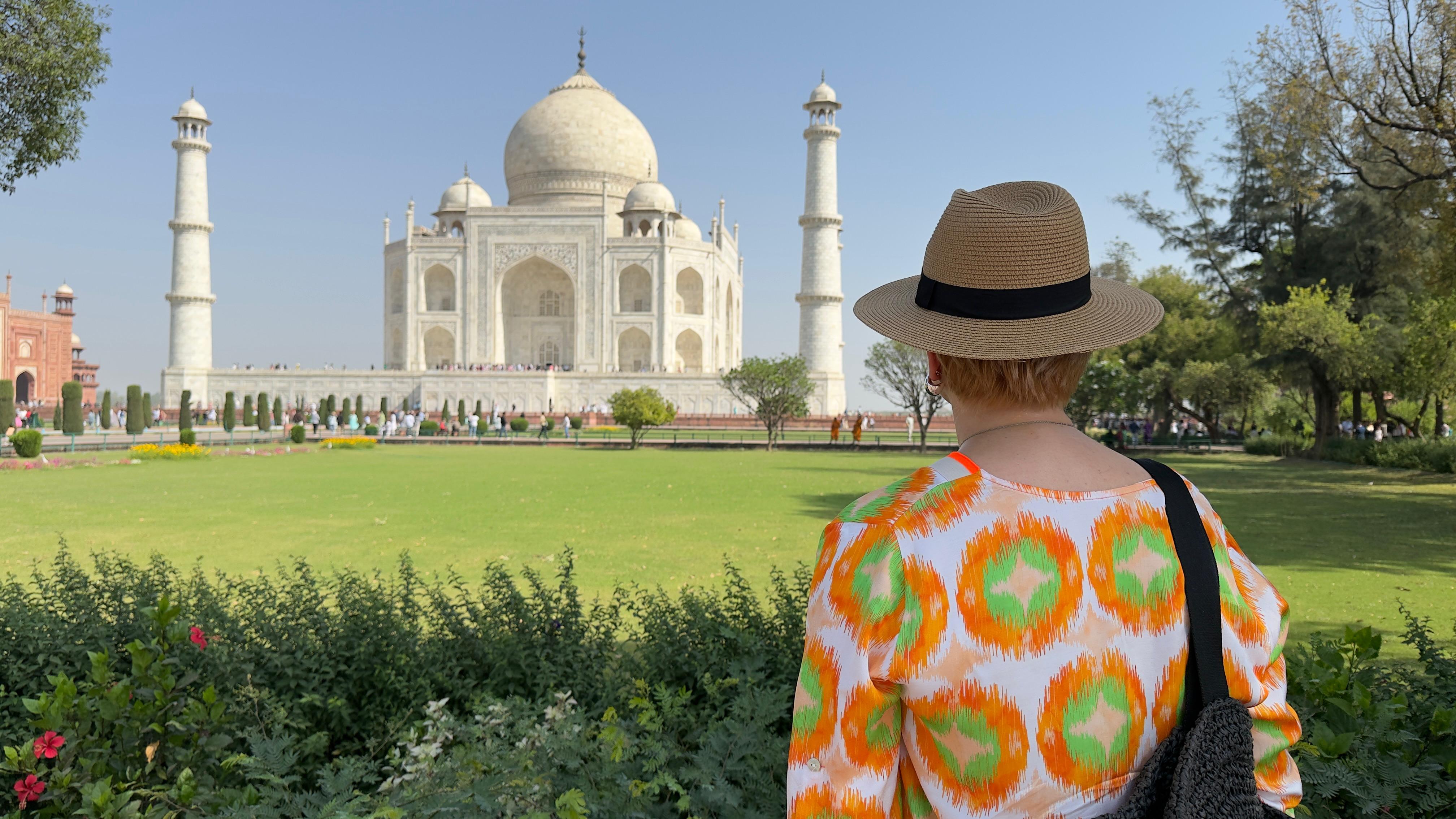From Delhi: Private Agra Taj Mahal Tour with 5*Lunch