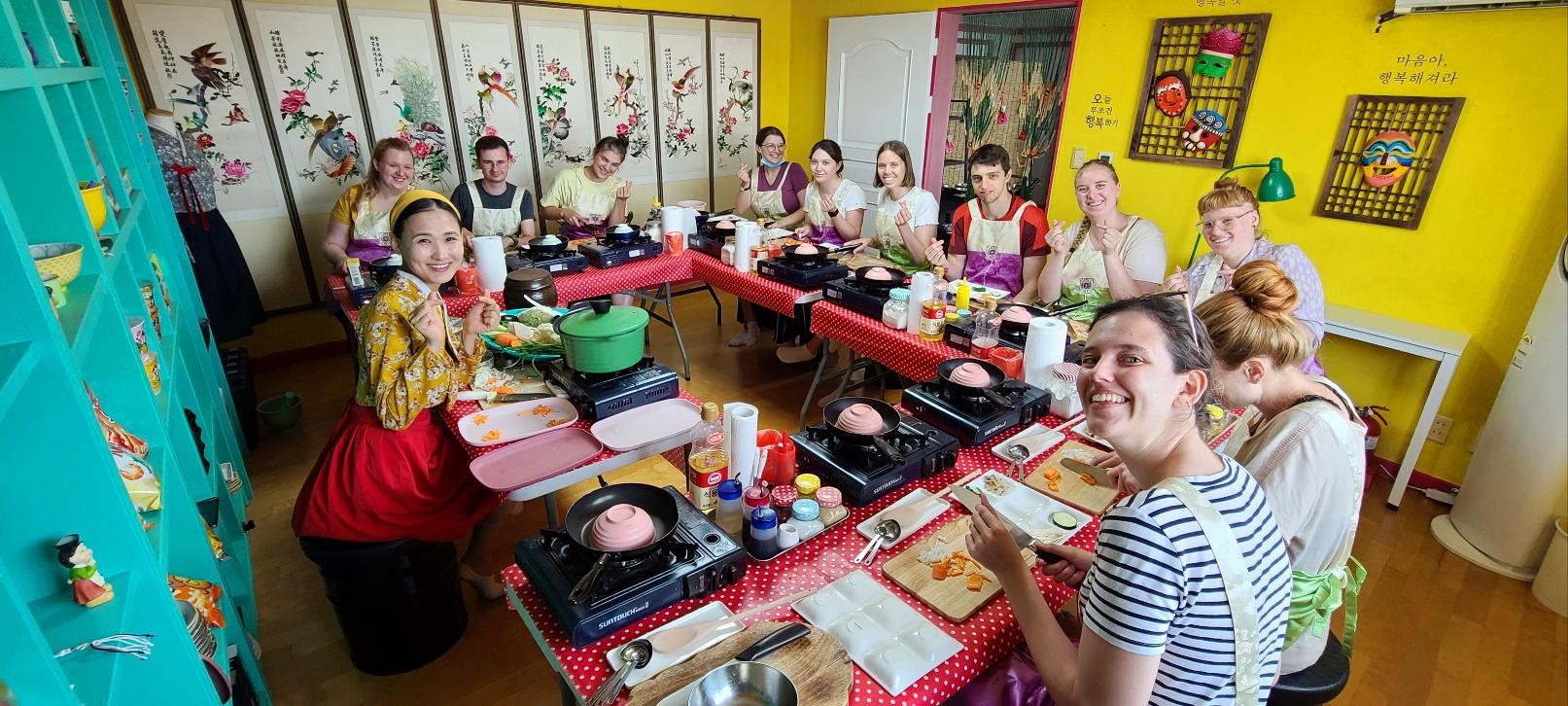 Seoul: Local Home Korean Cooking Class and Market Tour 3