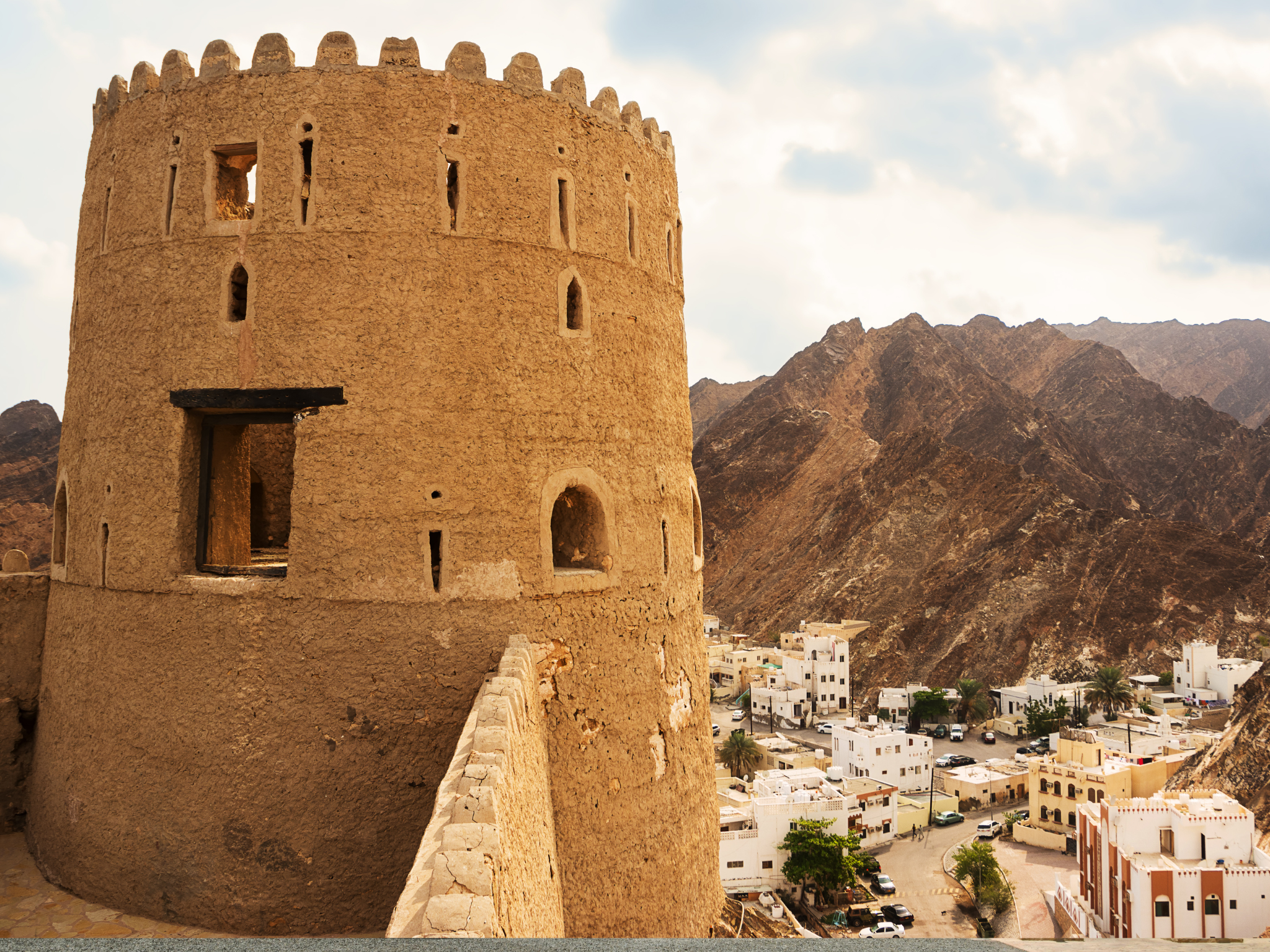 Muscat Marvels: Luxury Tour with Customizable Itinerary 3
