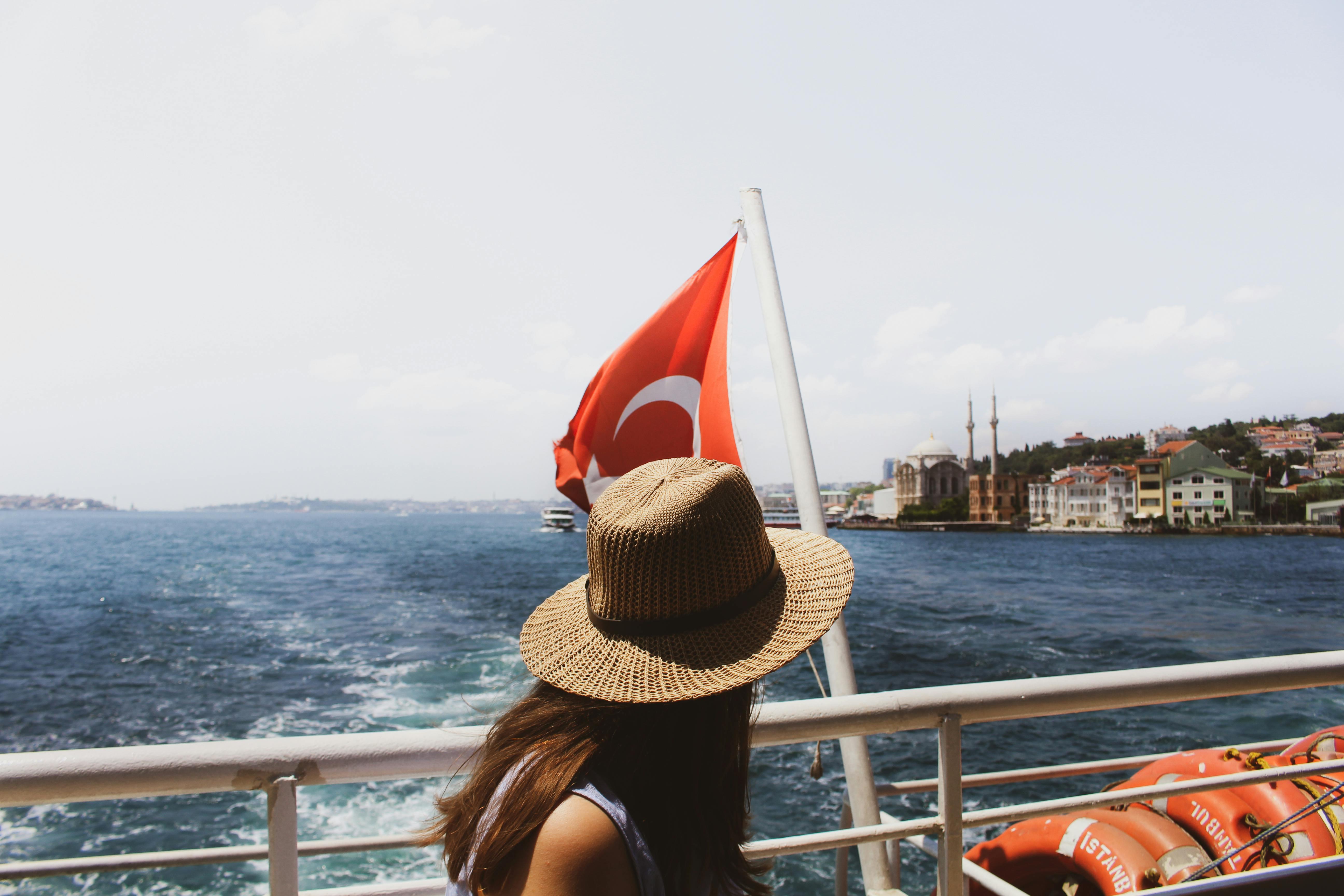 Istanbul: Bosphorus Private Day Tour with Ferry Rides