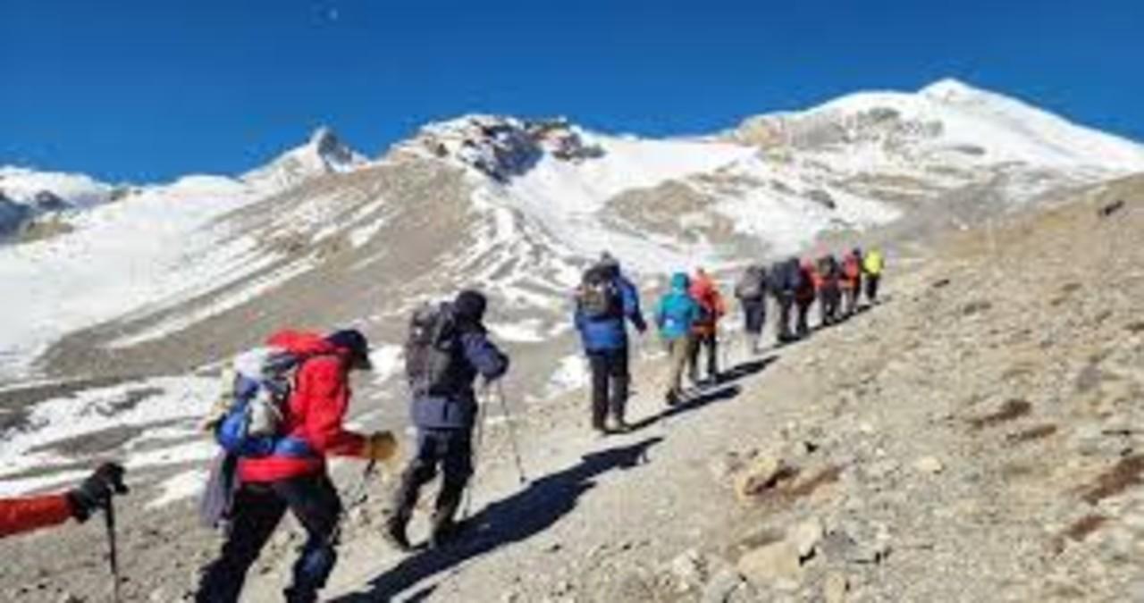 Annapurna Circuit Trek: 14-Day Guided Tour 3