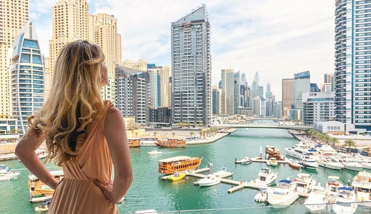 Dubai: Traditional and Modern Tour with Burj Khalifa Ticket