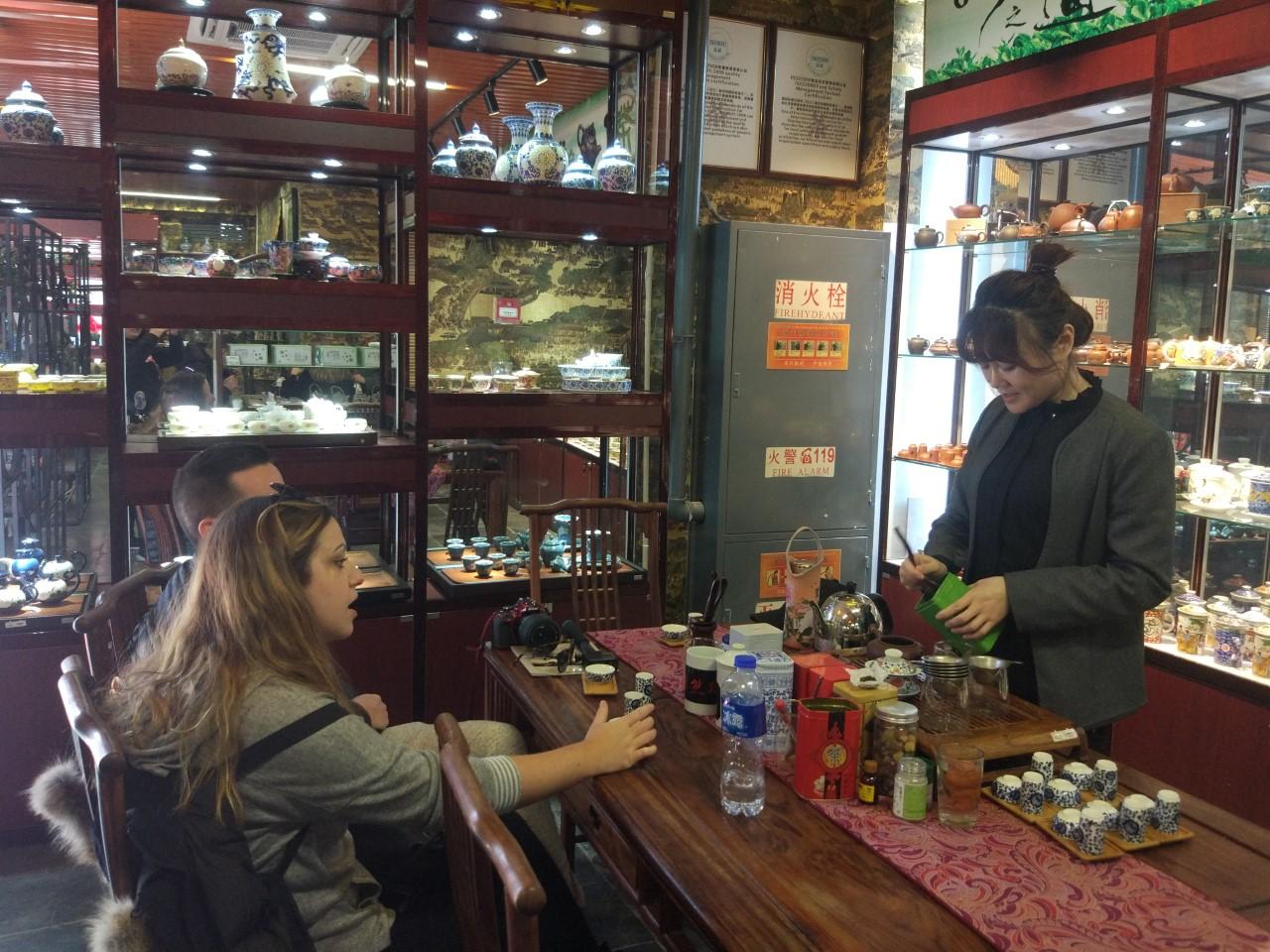 Beijing: Private Markets Tour with Tea Tasting & Pickup 3