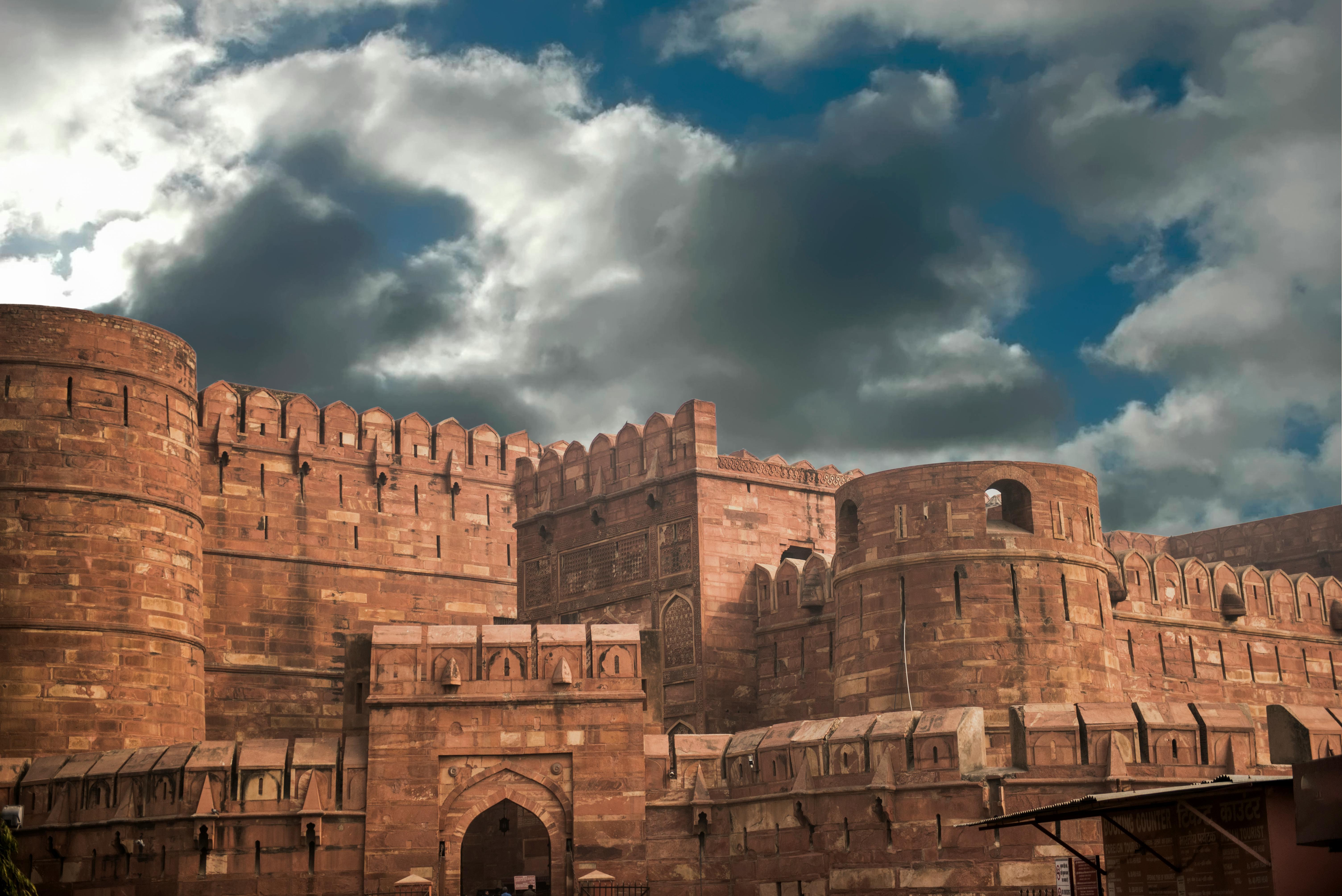 Agra Fort: Guided UNESCO Heritage Walking Tour 3
