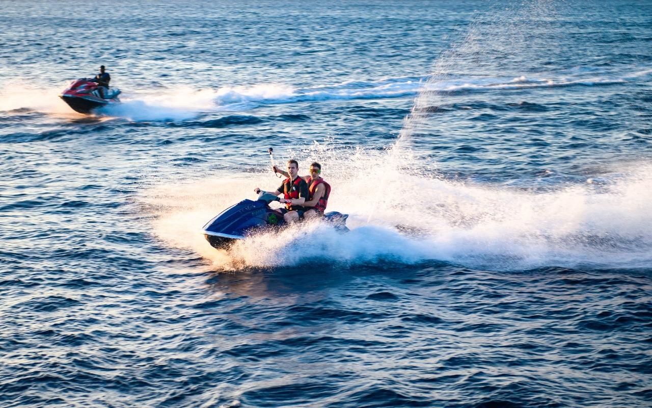 From Muscat: 4-Hour Desert Tour with Beach Sunset & Transfer