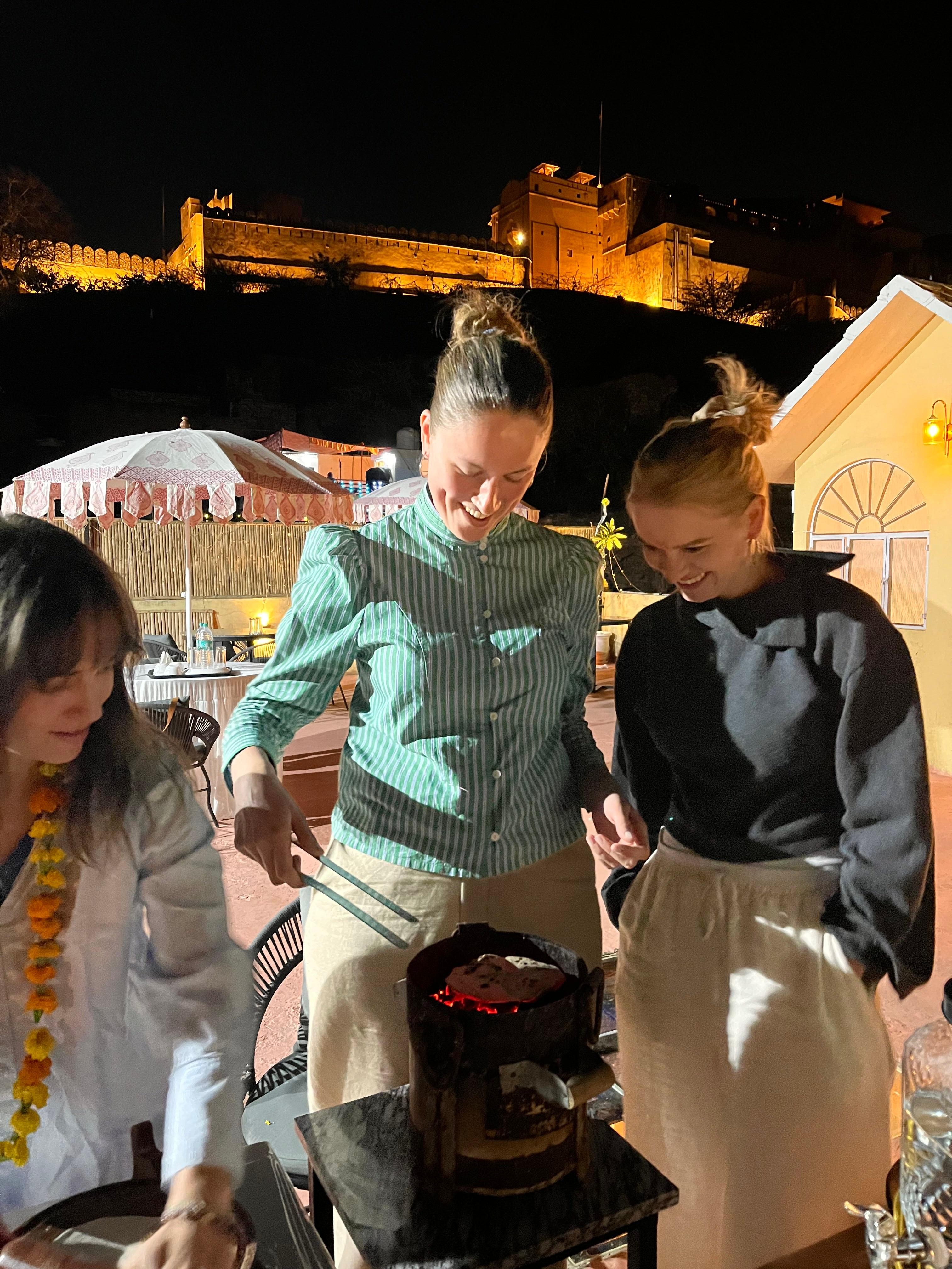 Jaipur: Amer Fort Rooftop Cooking Class with Dinner 2