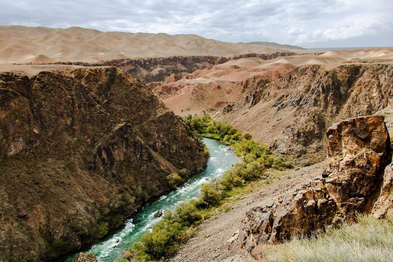 From Almaty: Day Trip to Charyn, Black & Lunar Canyons 2