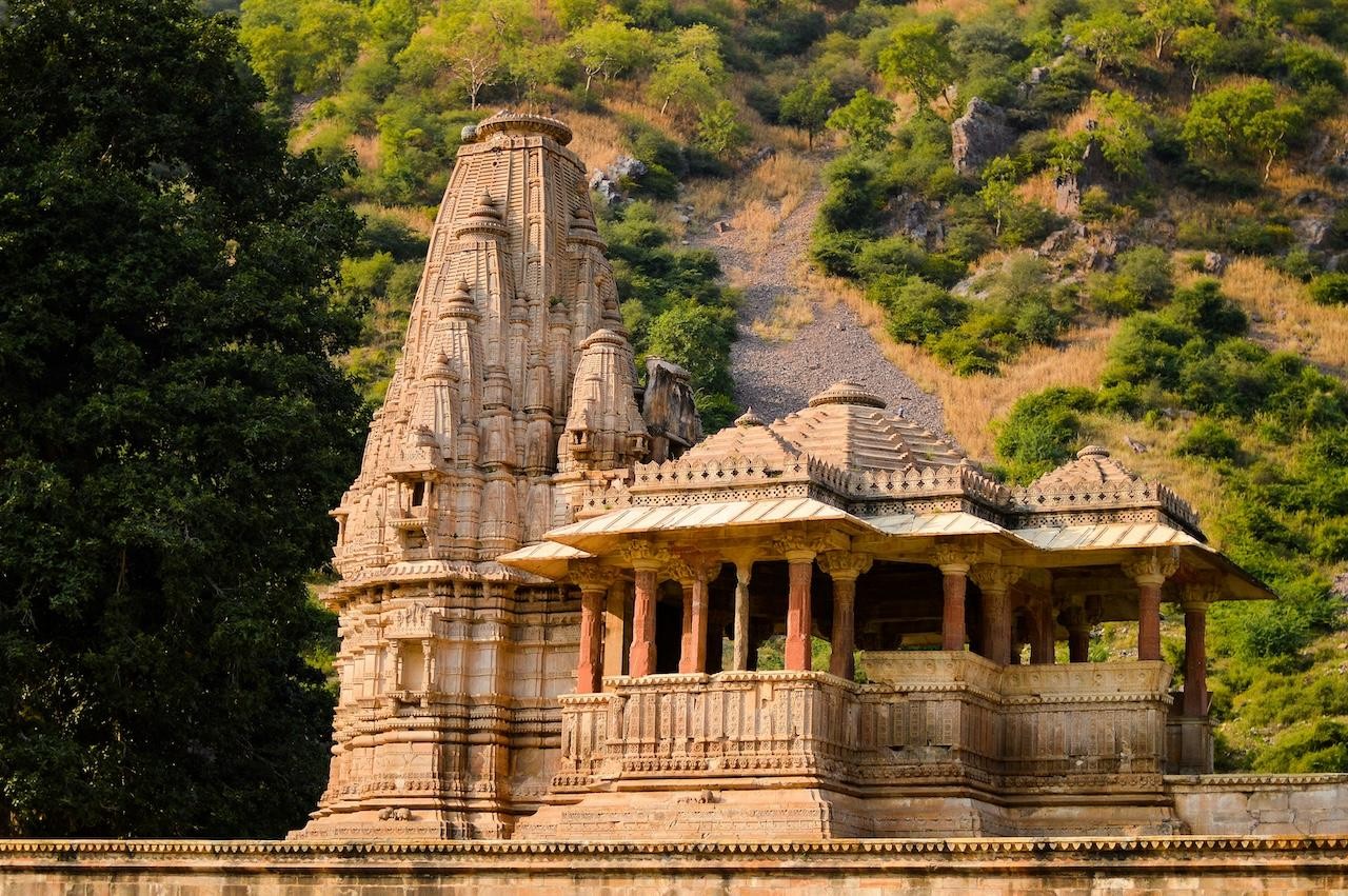 From Jaipur: Abhaneri Stepwell & Bhangarh Fort Day Trip 2