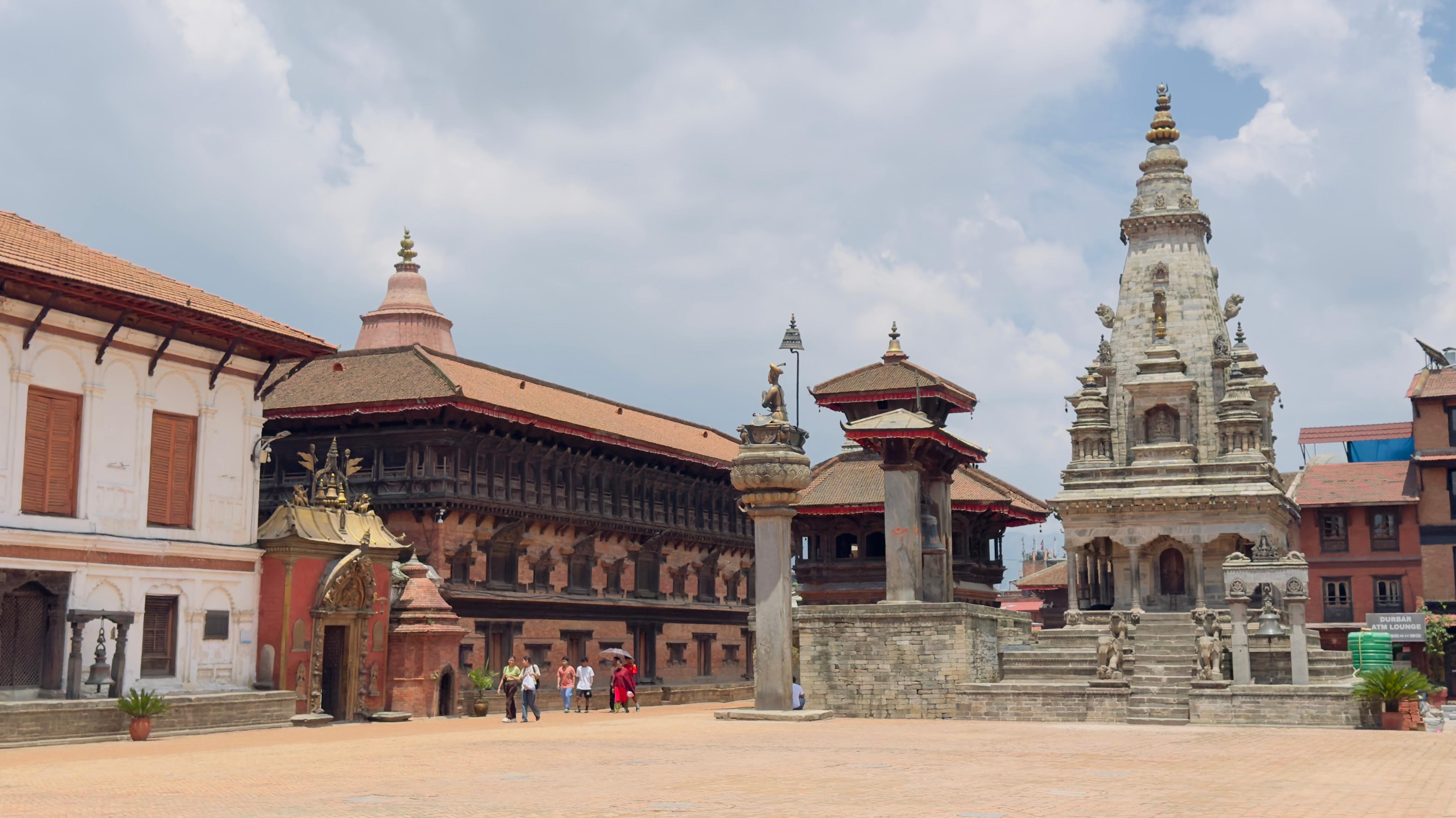 Kathmandu: Full Day 7 UNESCO Tour with guide and Lunch.
