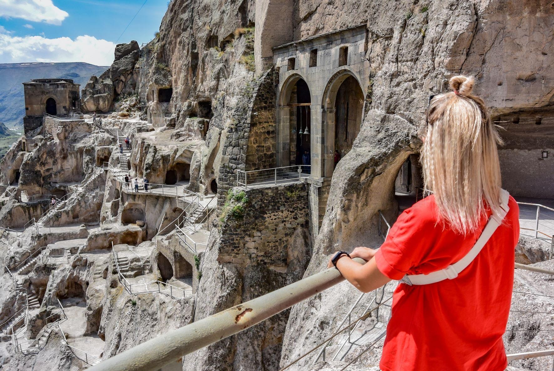 Borjomi, Rabati & Vardzia Day Tour from Tbilisi