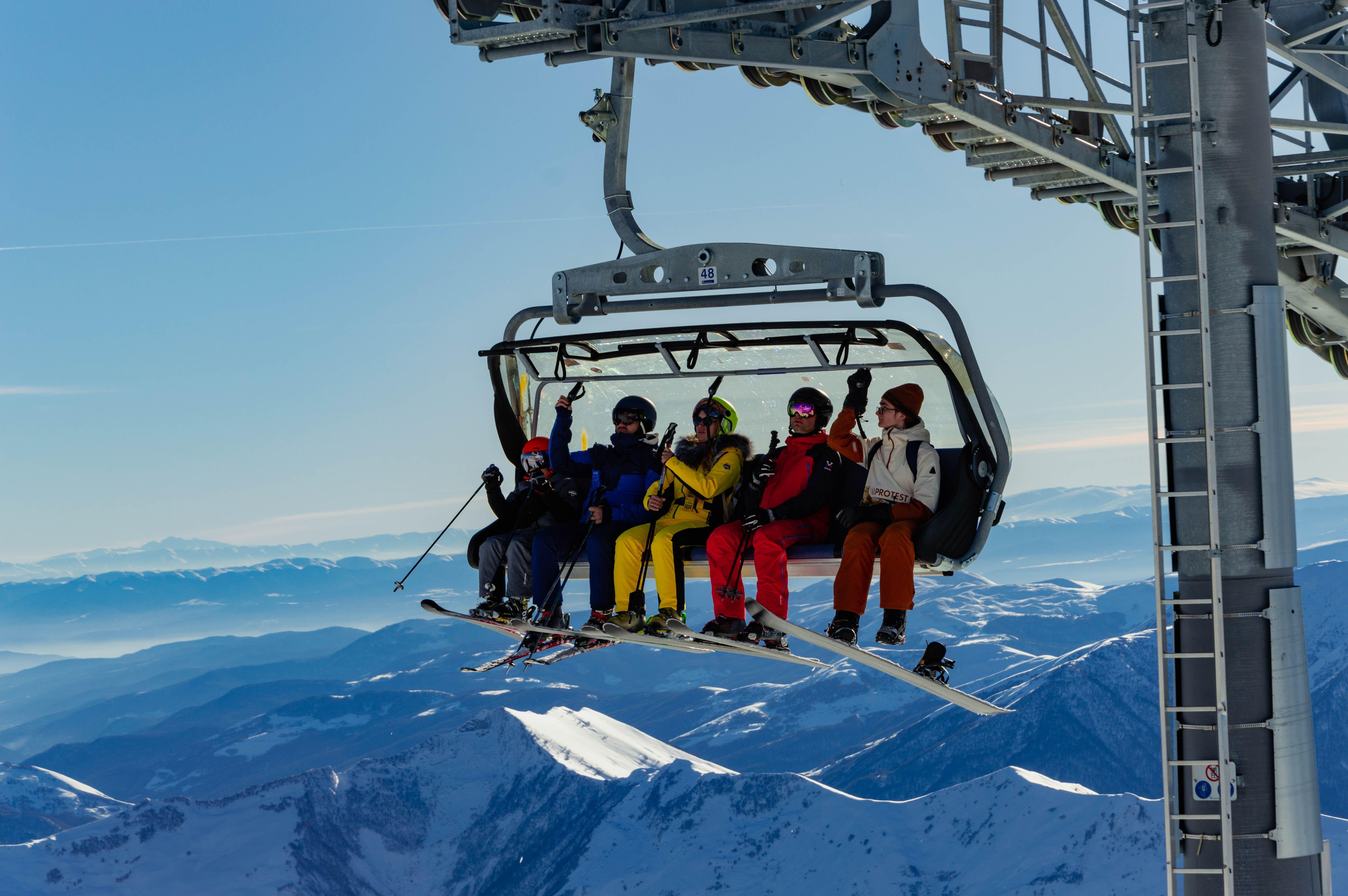 Tbilisi: Gudauri Ski, Paragliding, Jeep & Adventure Tour 2