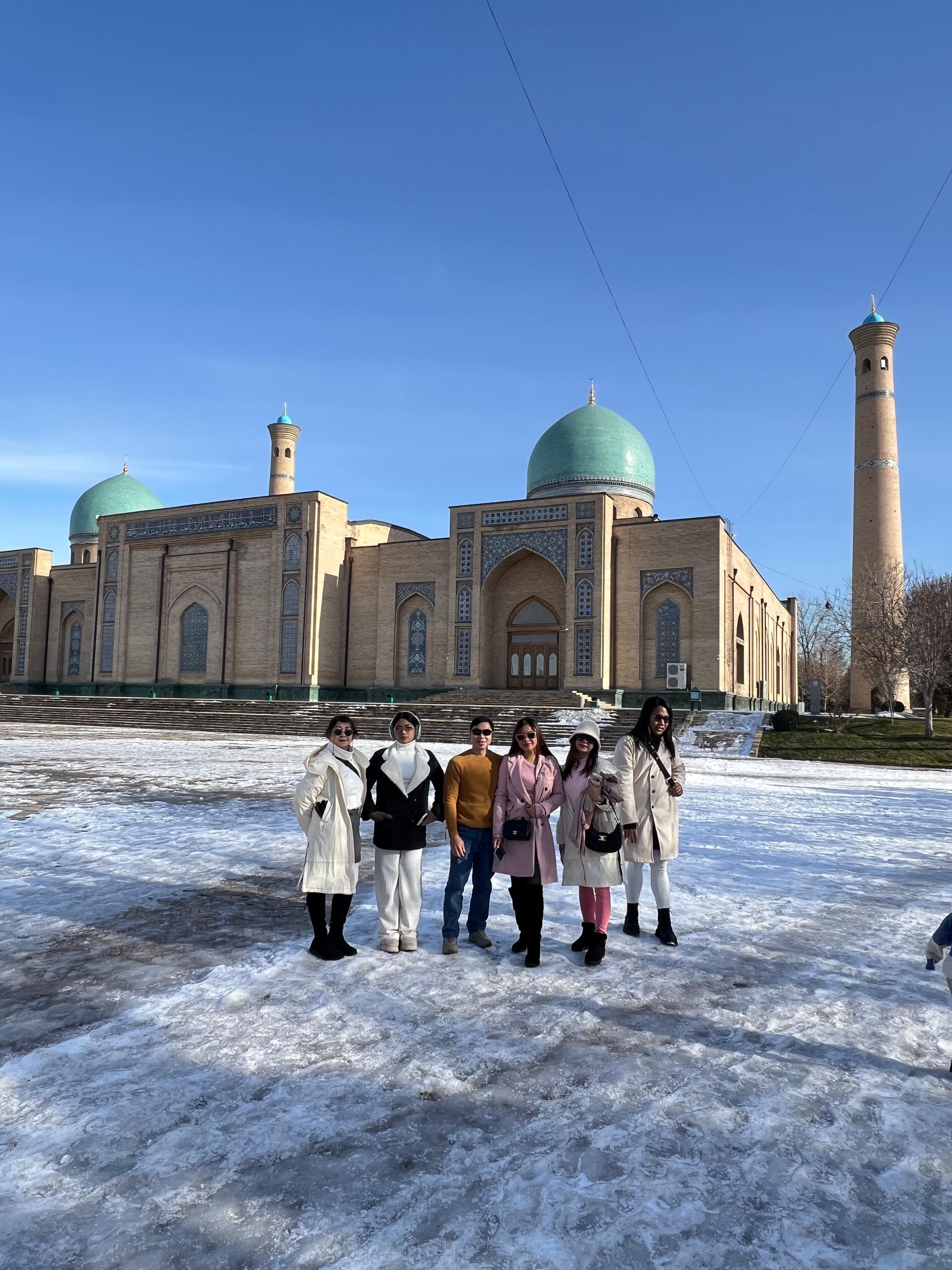 Tashkent: Private Old Town, Chorsu Bazaar & Plov Tour 3