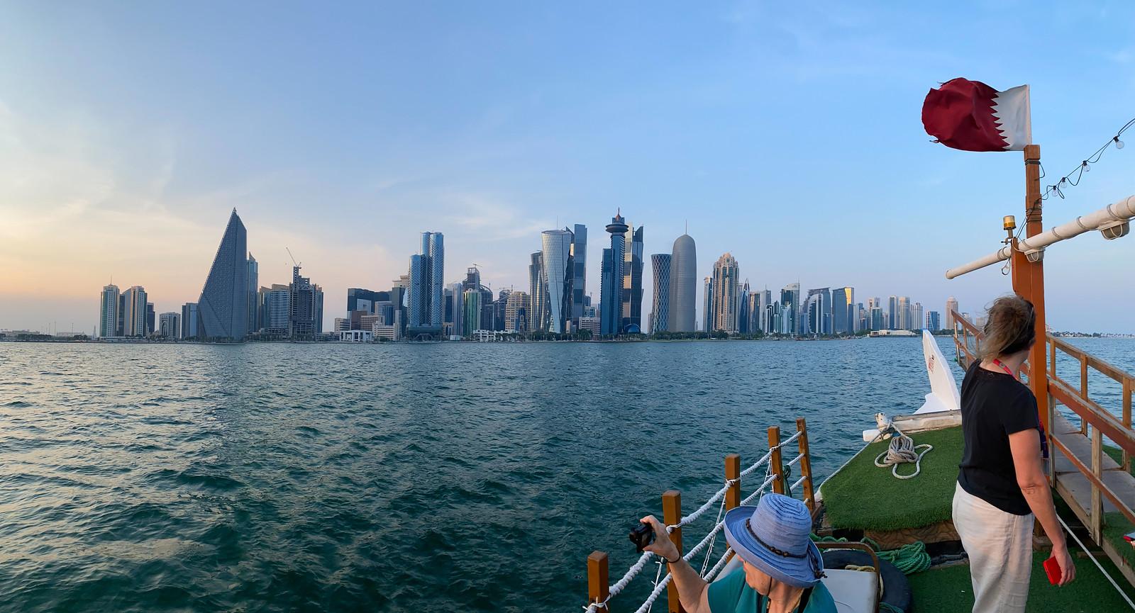 Doha: Sunset Dhow Cruise with Skyline View & Corniche 3