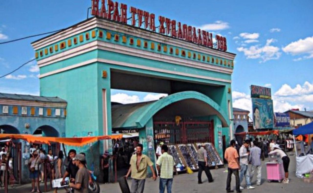Ulaanbaatar: Narantuul Market Tour with Local Guide 2