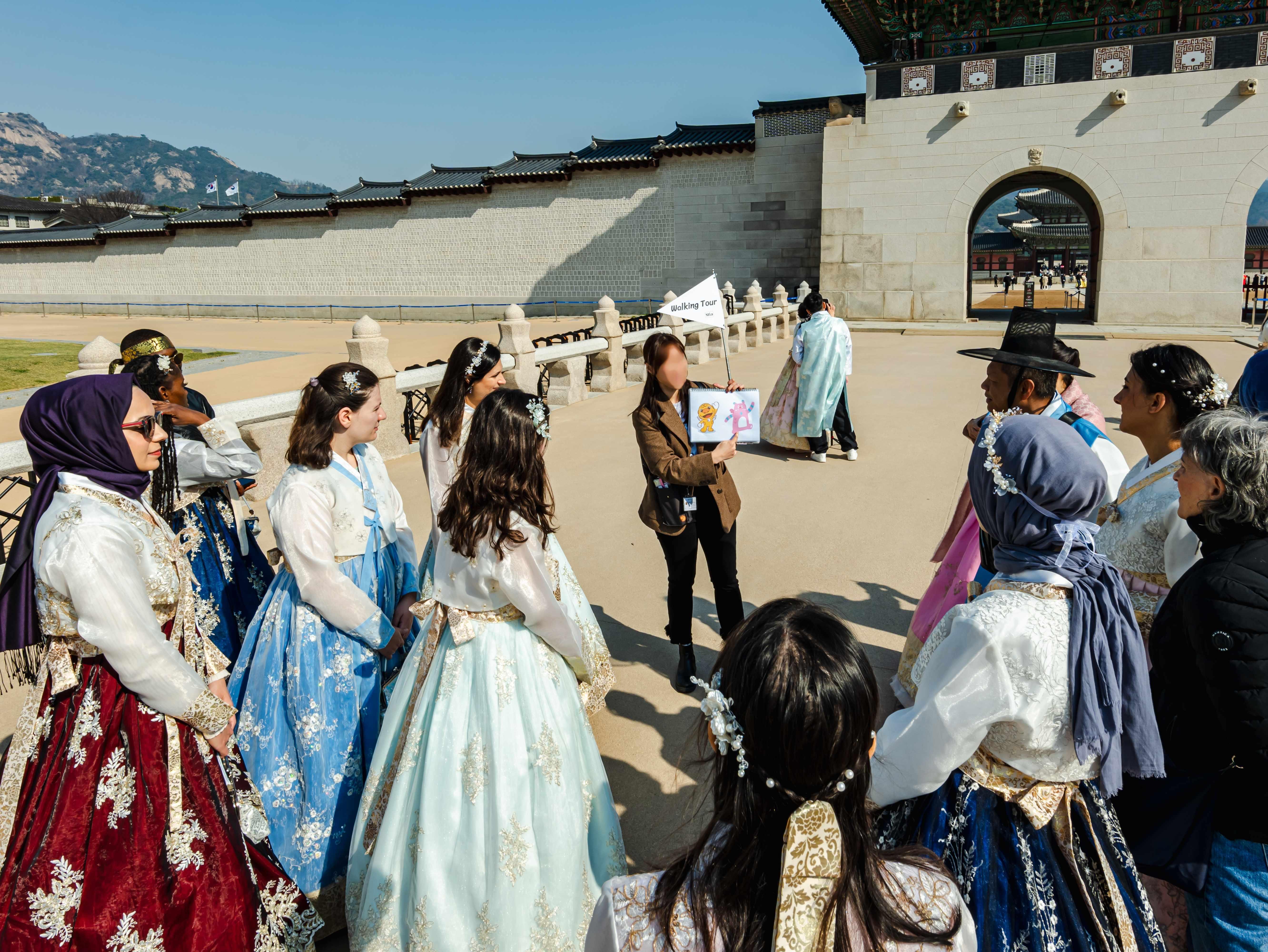 Seoul: Half-Day City Highlights & Palace Tour with Hanbok 3
