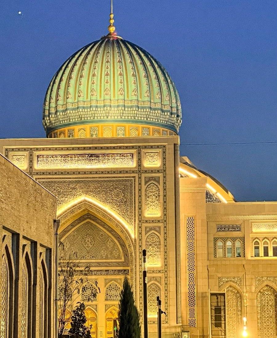 Tashkent: Khasti Imam complex, Metro & Bazaar Walking Tour