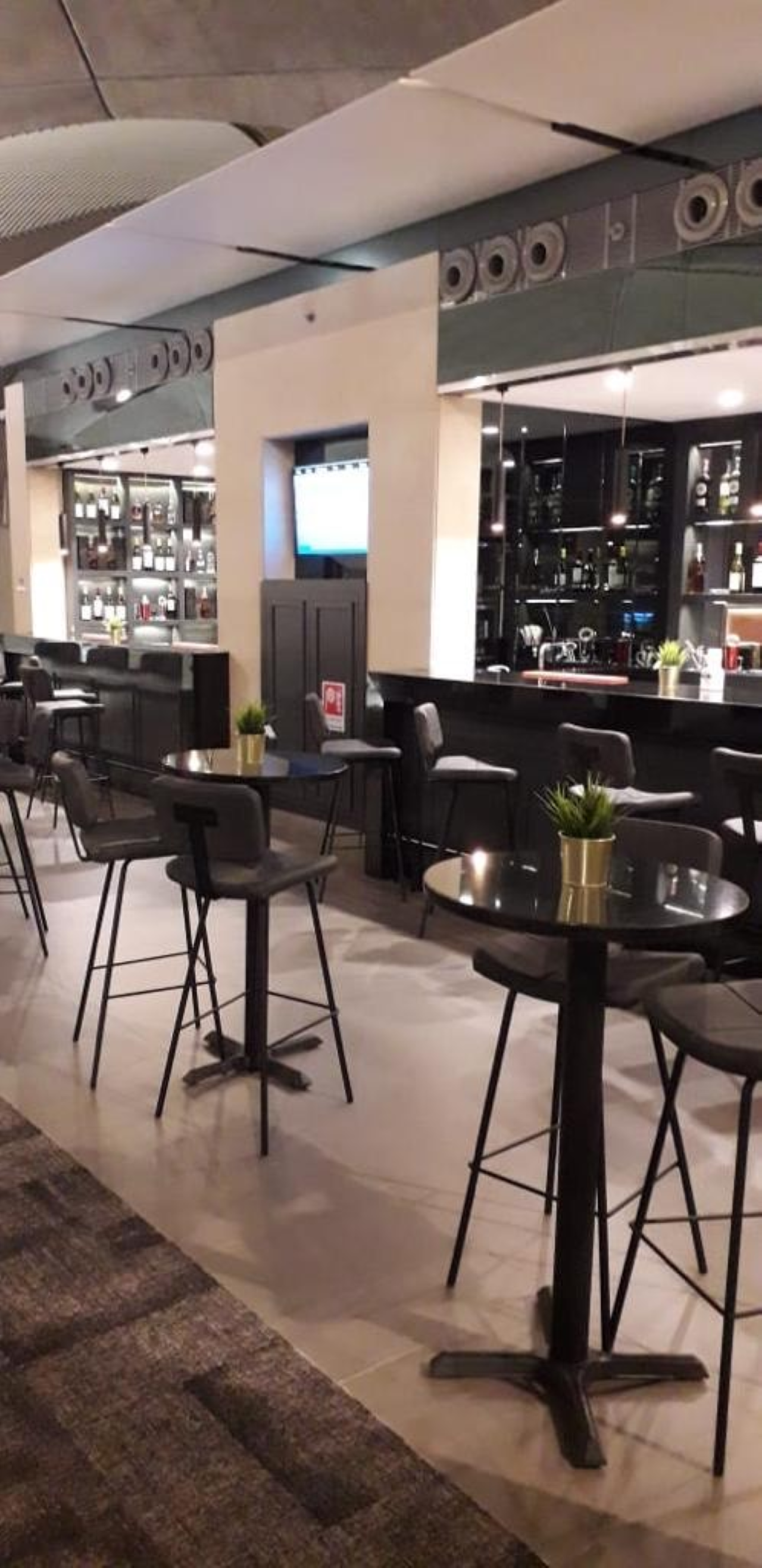 AMM Amman Queen Alia International Airport Crown Lounge 3