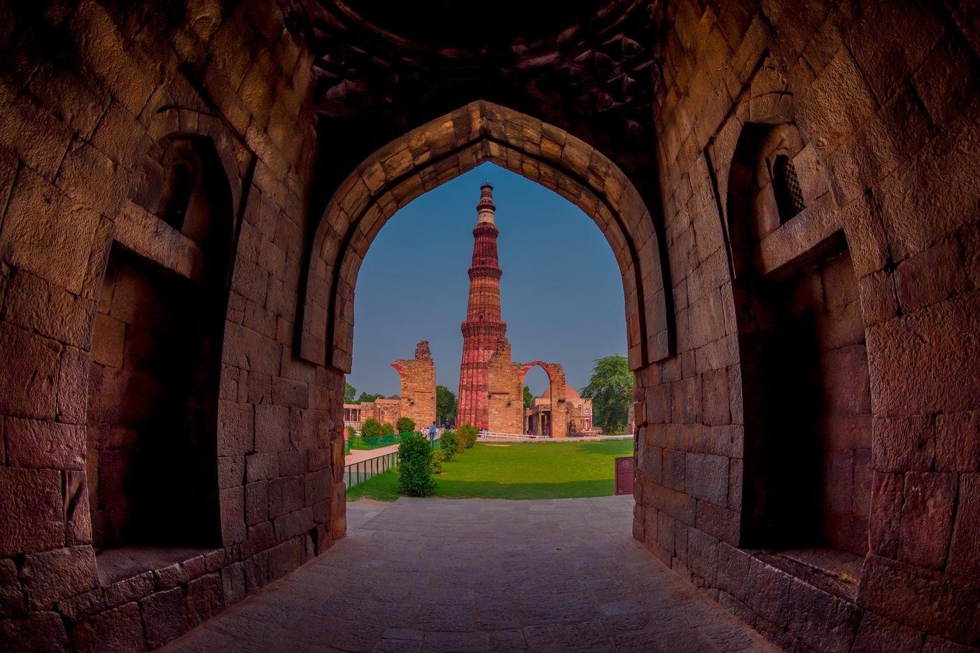Qutub Minar Express Entry Tour with Hotel Pick Up & Drop Off 3