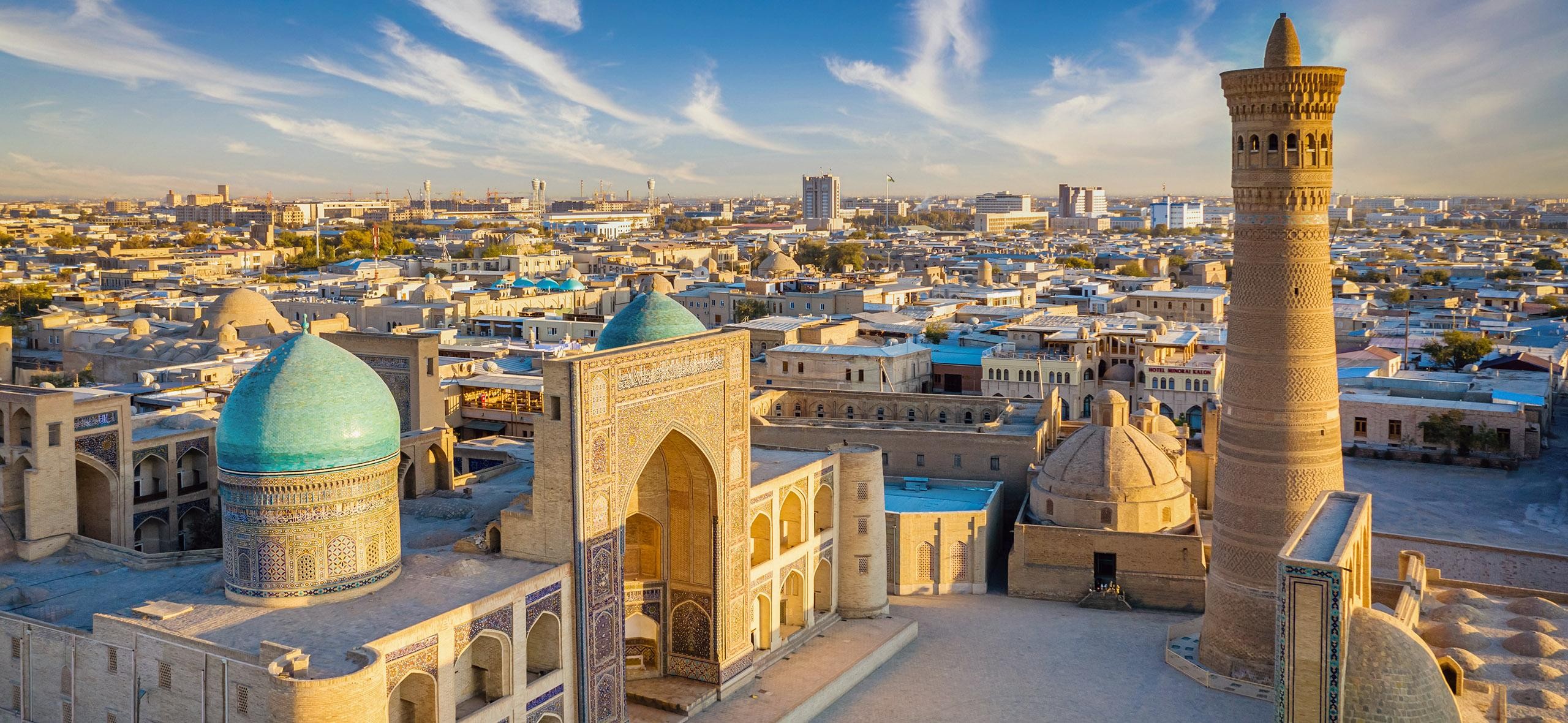 Bukhara: Airport & Railway Private City Sightseeing Drive 2