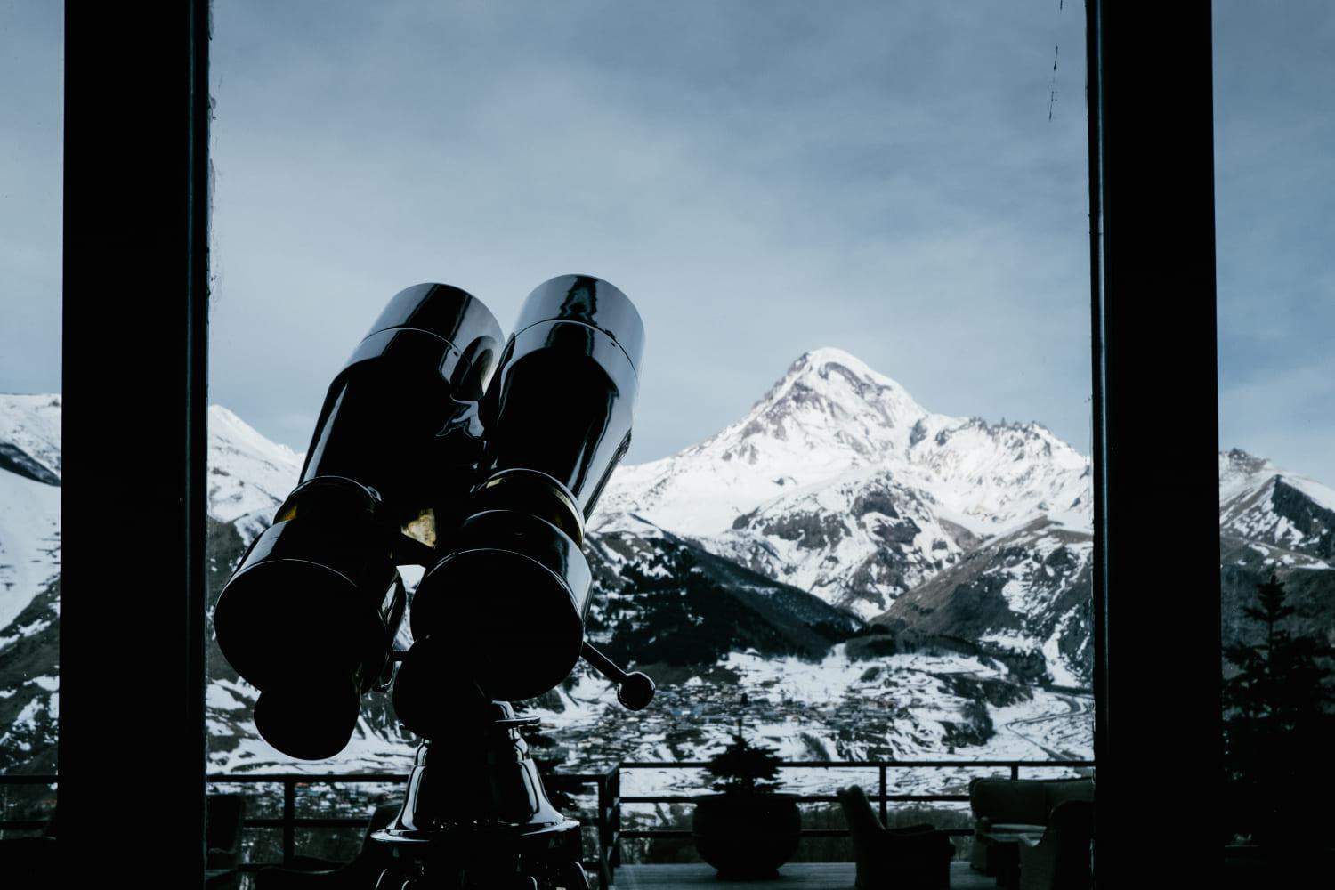 From Tbilisi: Full Day Trip to Kazbegi with Guide & Vehicle