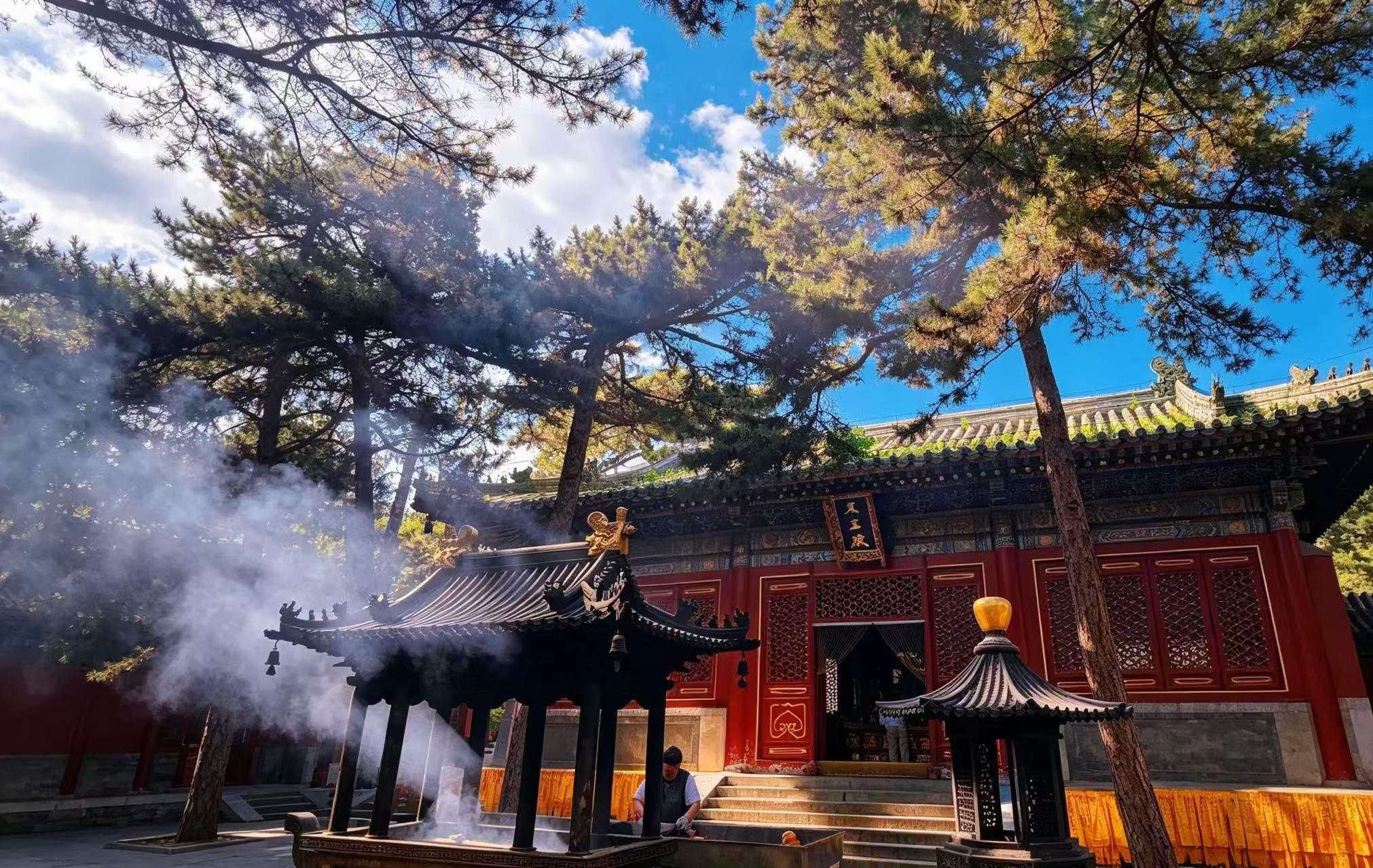 Beijing: Tanzhe Temple & Summer Palace Private Guided Tour 2
