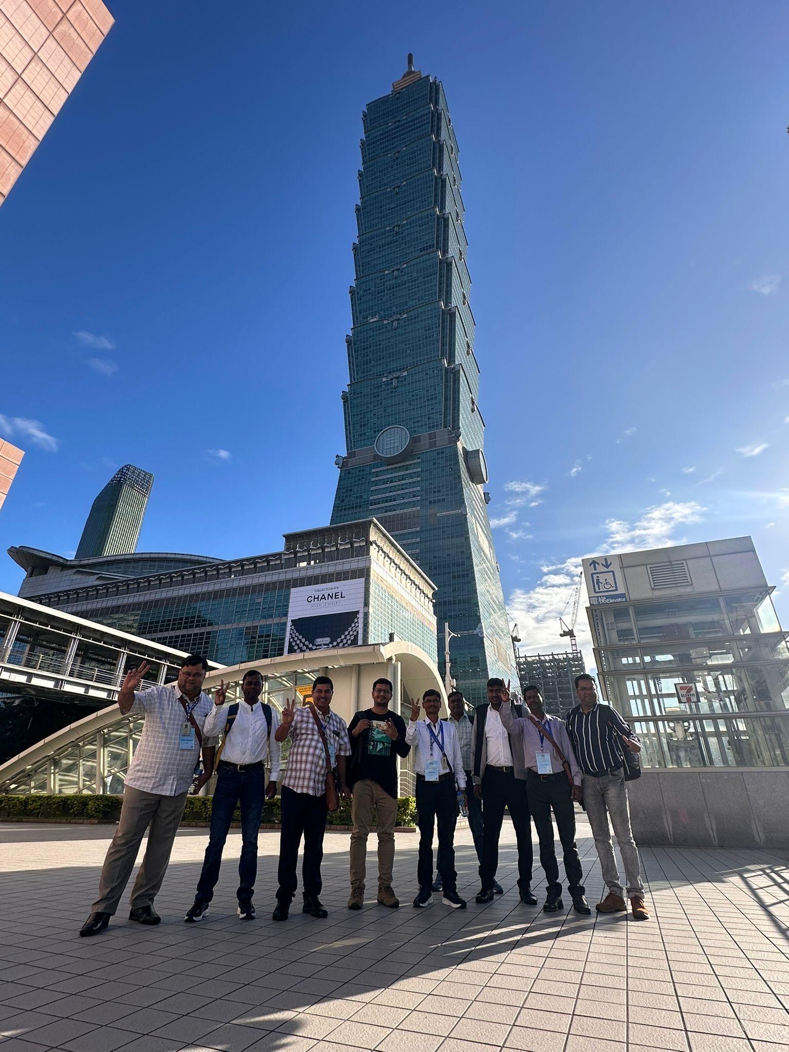 Keelung Port: Taipei on Your Own & Taipei 101 Observatory 3