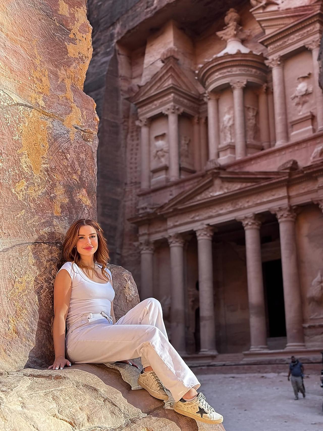 From Amman: Private Petra Day Trip & Sand Art Experience 2