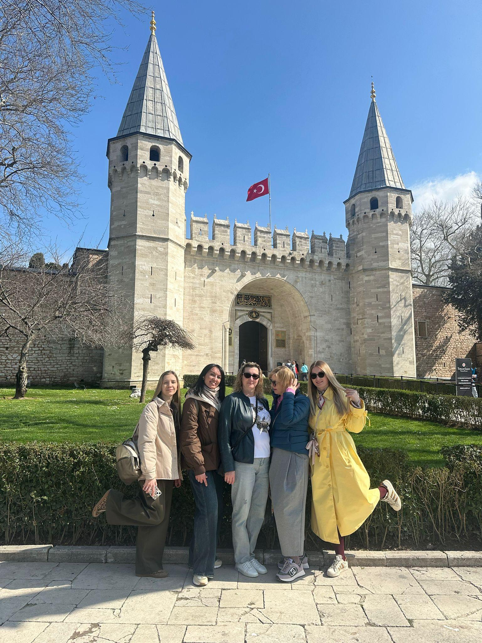 Istanbul: Topkapi Palace Secrets Tour with Russian Guide 2