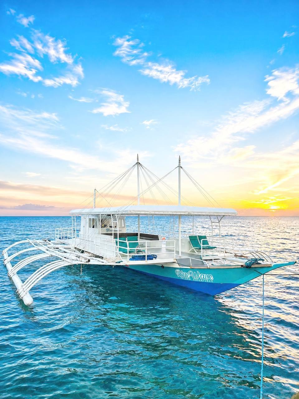 Cebu: Gilutungan and Nalusuan Island Hopping Tour with Lunch 2