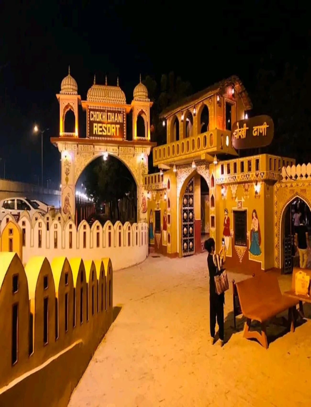Jaipur: Chokhi Dhani village tour with Rajasthani dinner 2