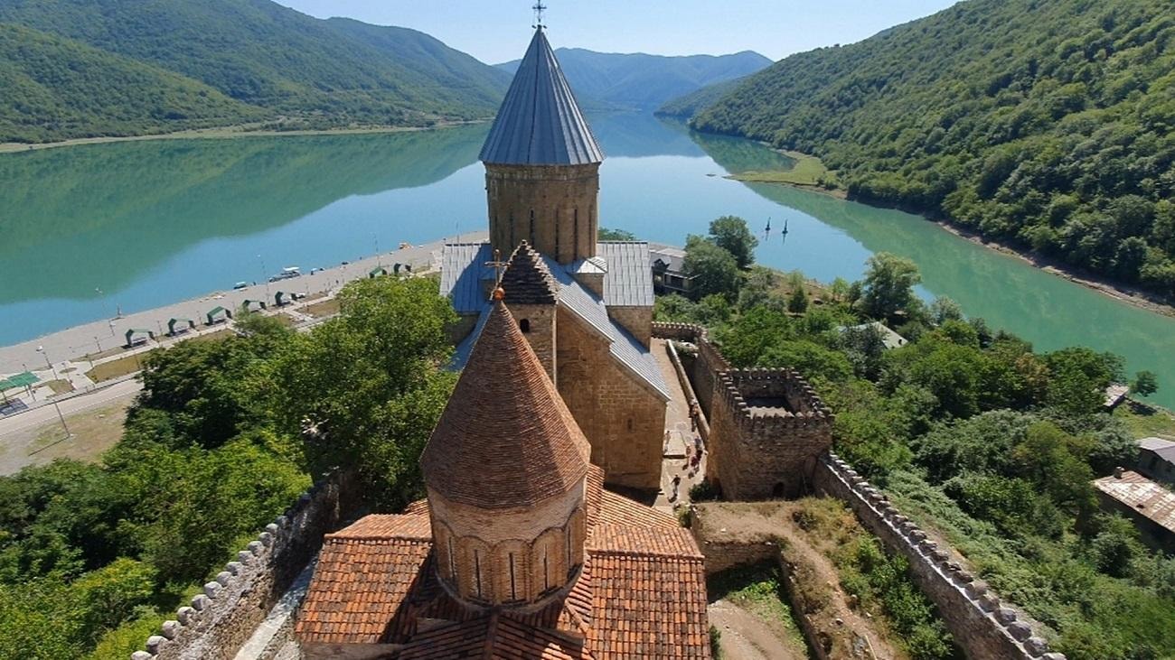 From Tbilisi: Ananuri, Gudauri and Kazbegi Day Trip 2
