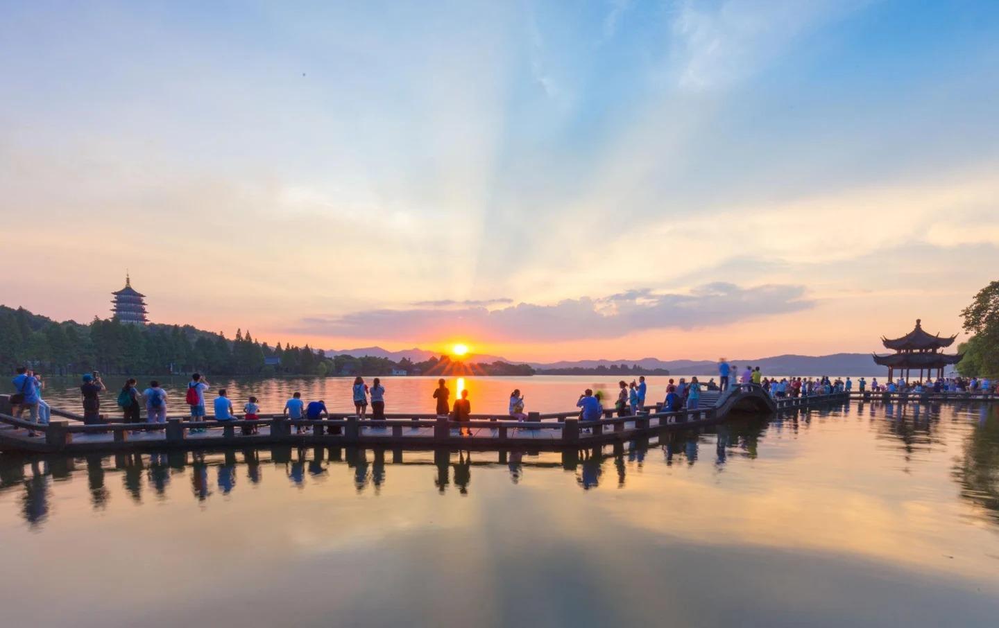 From Shanghai: Hangzhou & Wuzhen: 3-Day Private Tour 3