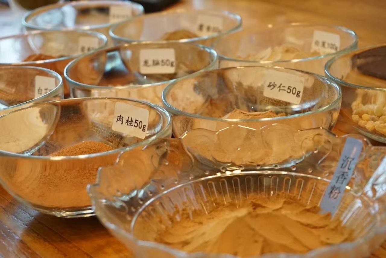 Shanghai: Hands-on Incense Tablet Making Class 2