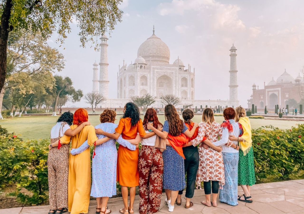 From Delhi: Taj Mahal & Agra Trip by Gatimaan Express Train
