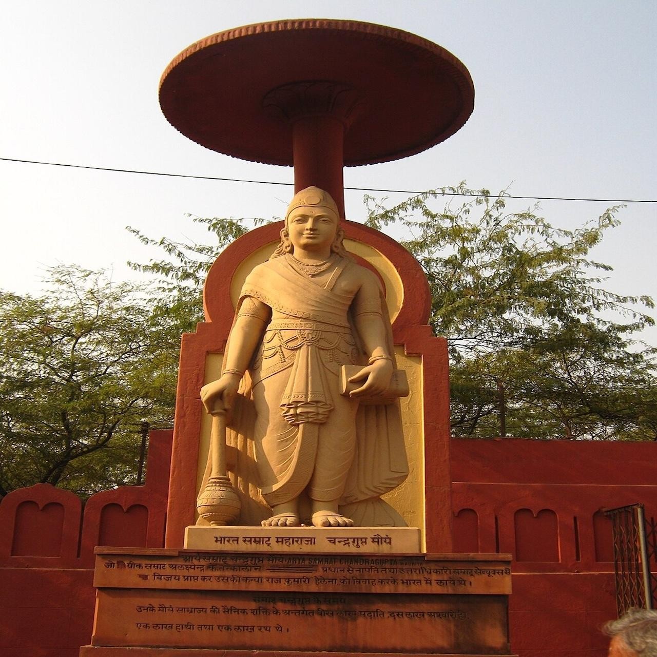 Delhi: Laxmi Narayan Temple Birla Mandir Guided Tour 2
